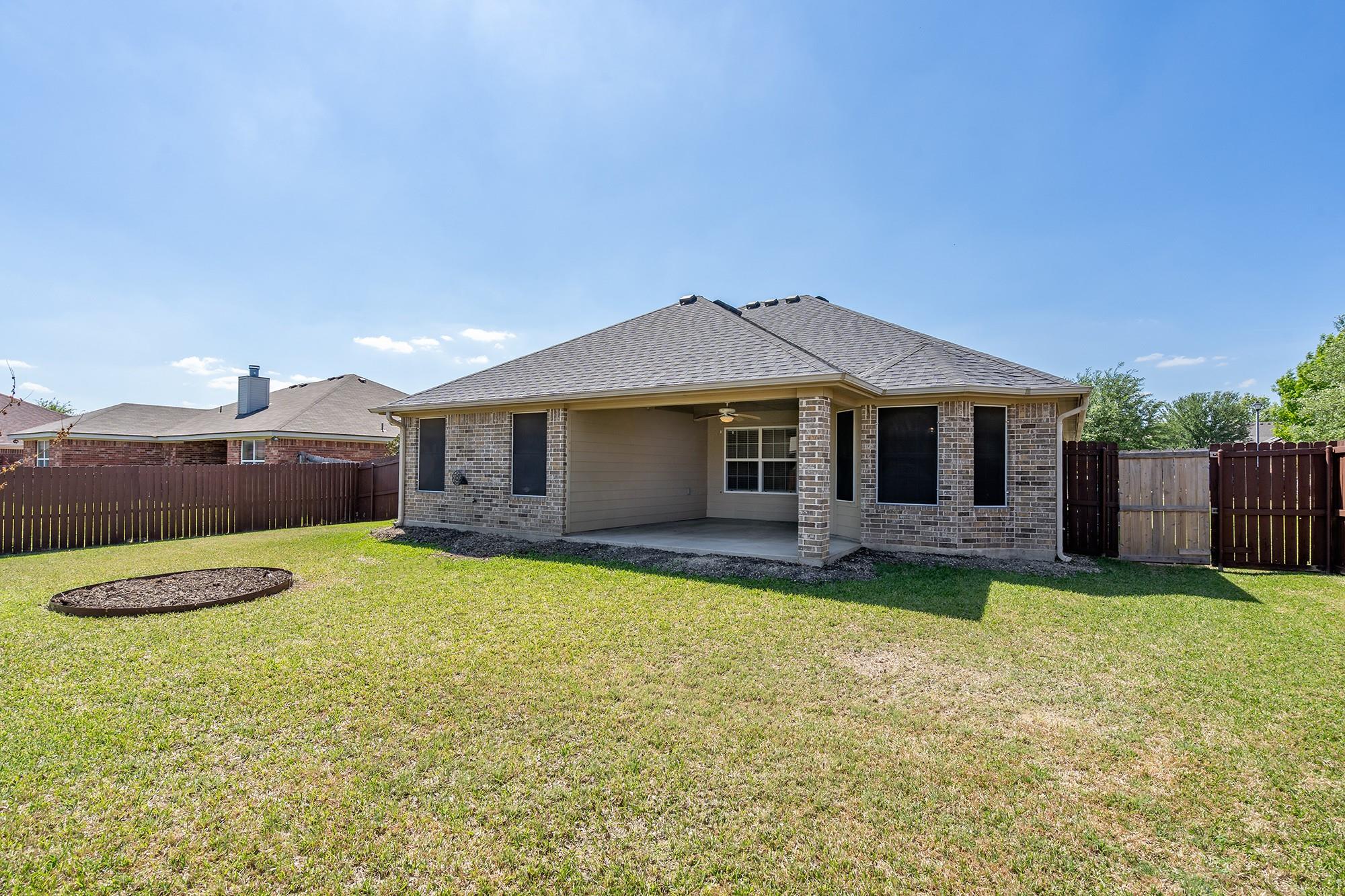 4935 Sean Patrick Gln, Temple, TX 76502