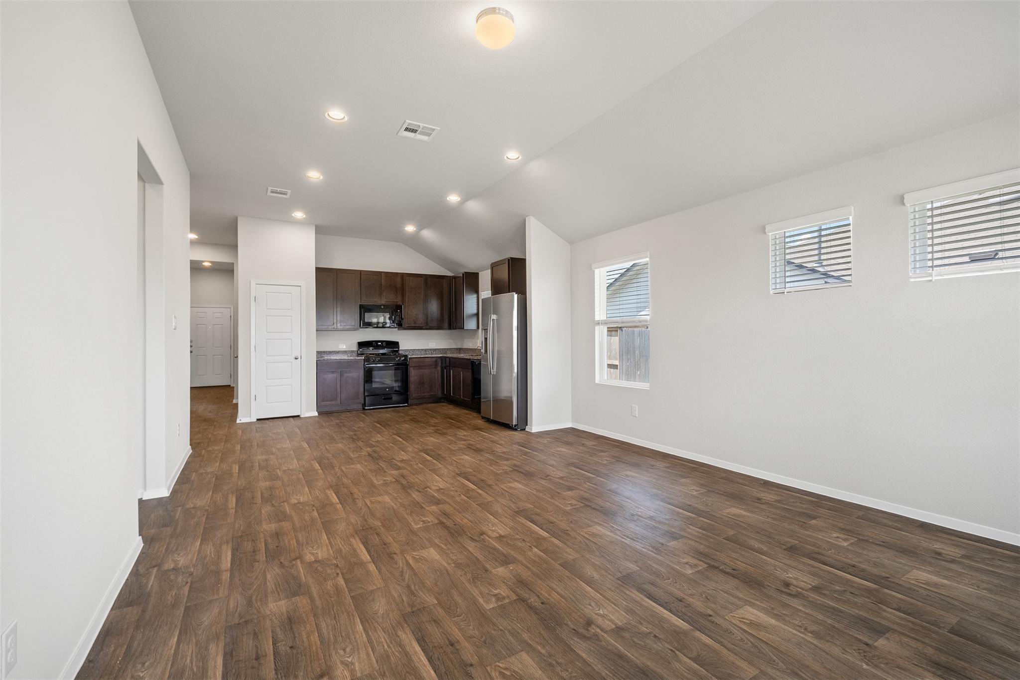 217 Spiny Lizard Ln, San Marcos, TX 78666