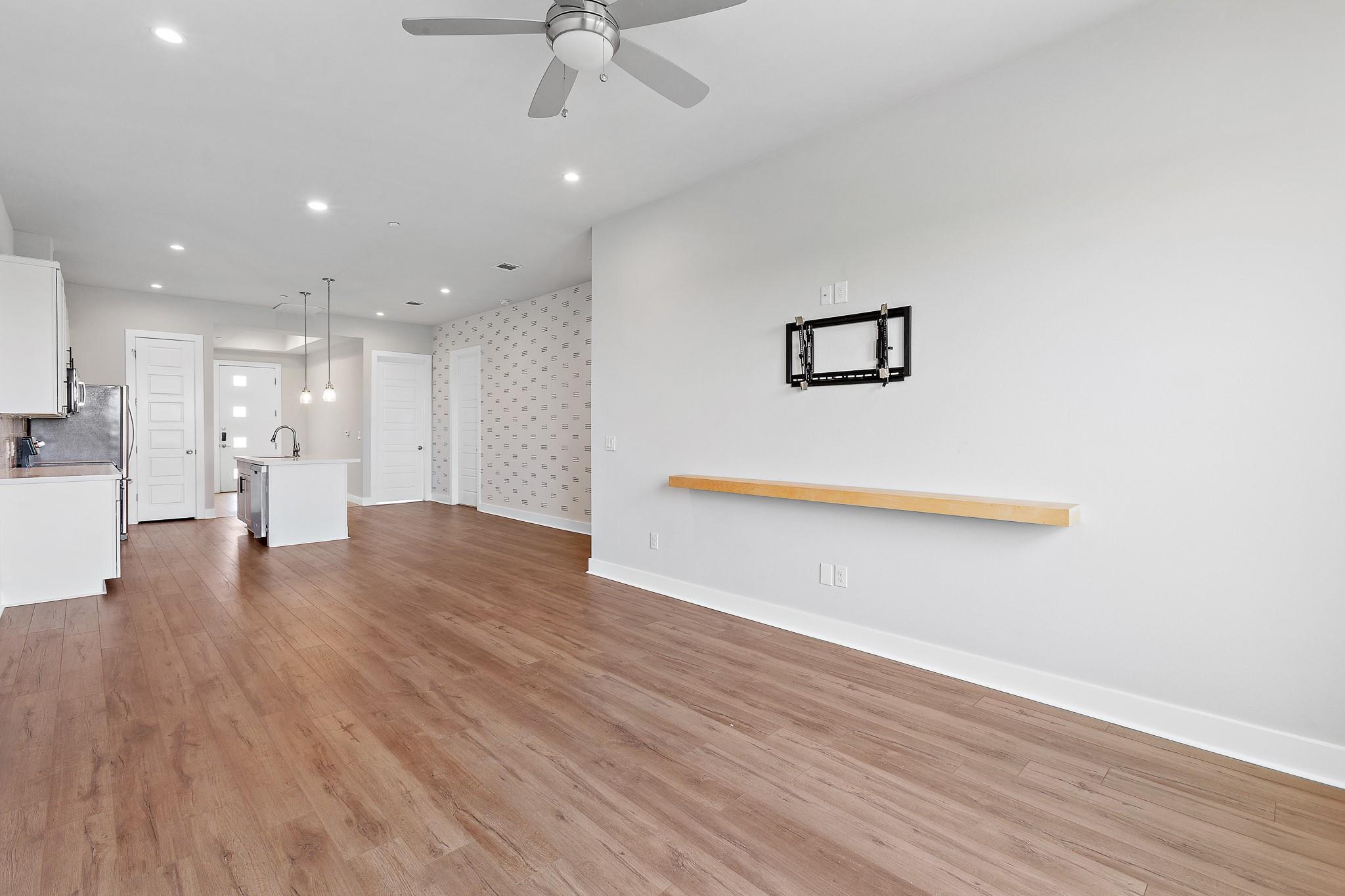 4507 E Martin Luther King Jr Blvd # 133, Austin, TX 78721