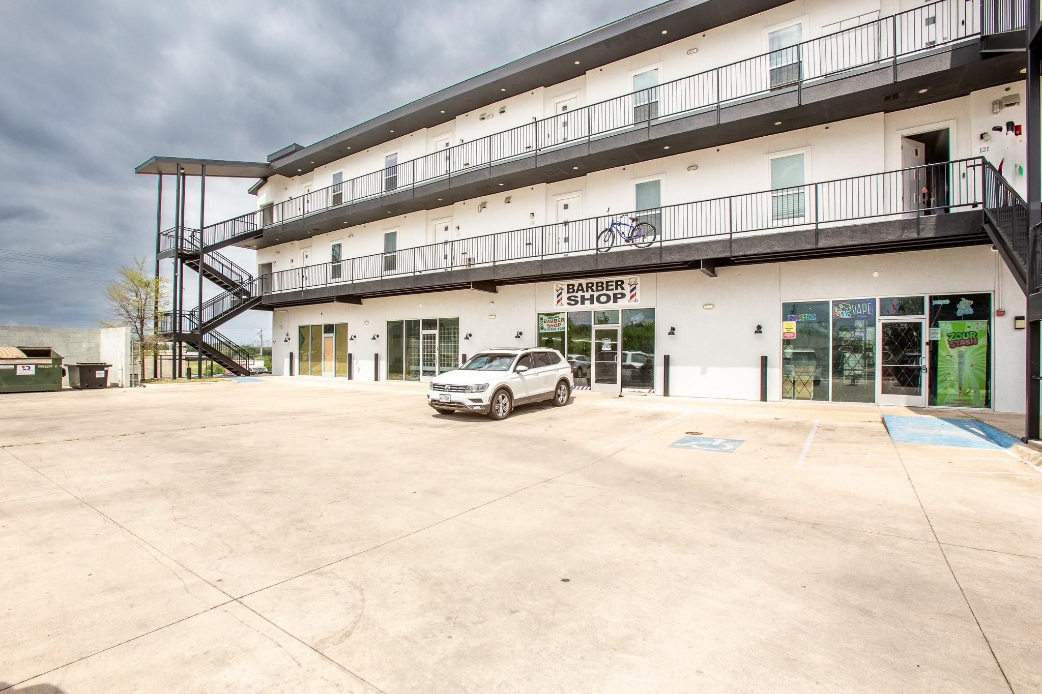 4507 E Martin Luther King Jr Blvd # 133, Austin, TX 78721