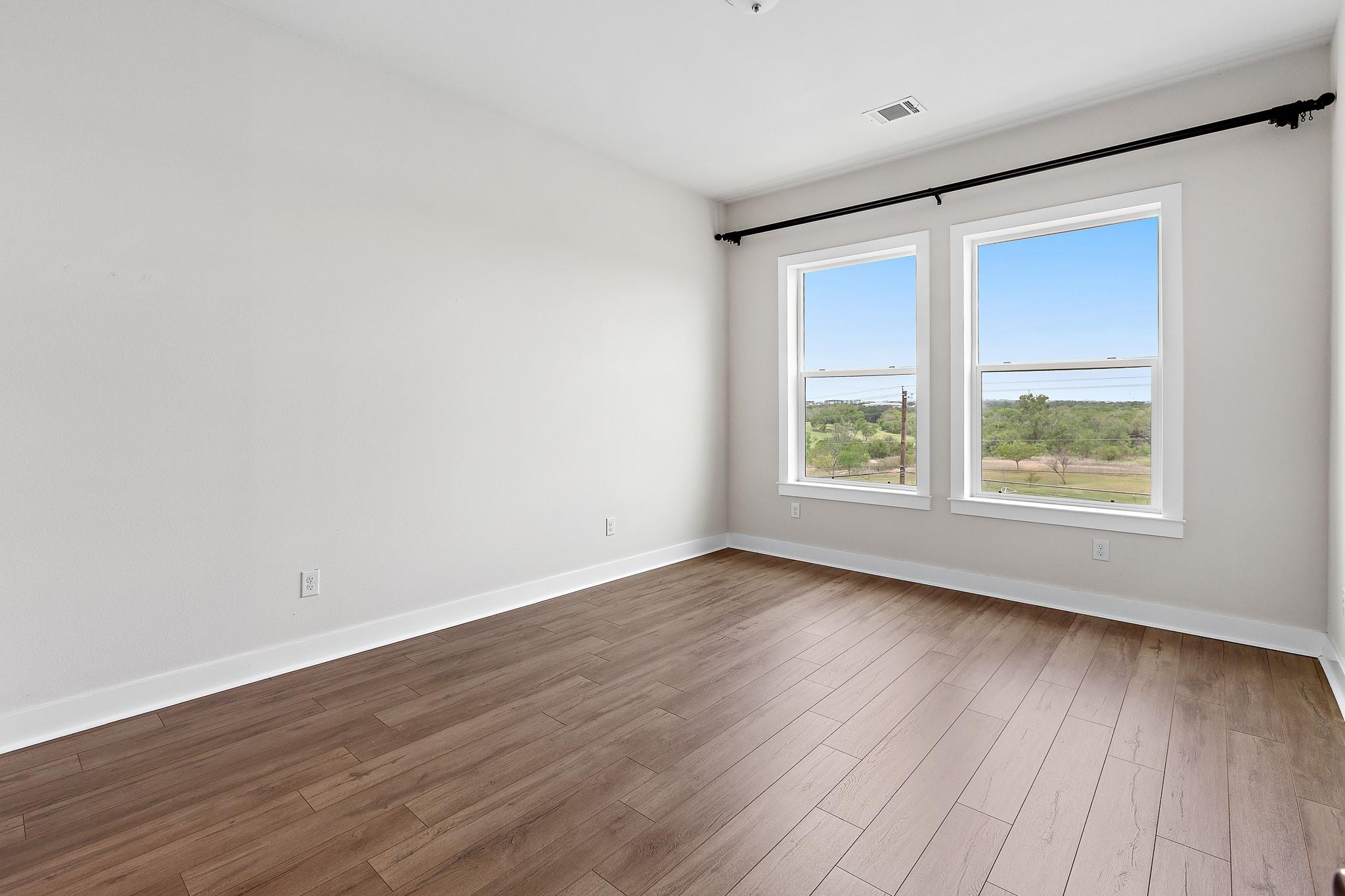 4507 E Martin Luther King Jr Blvd # 133, Austin, TX 78721