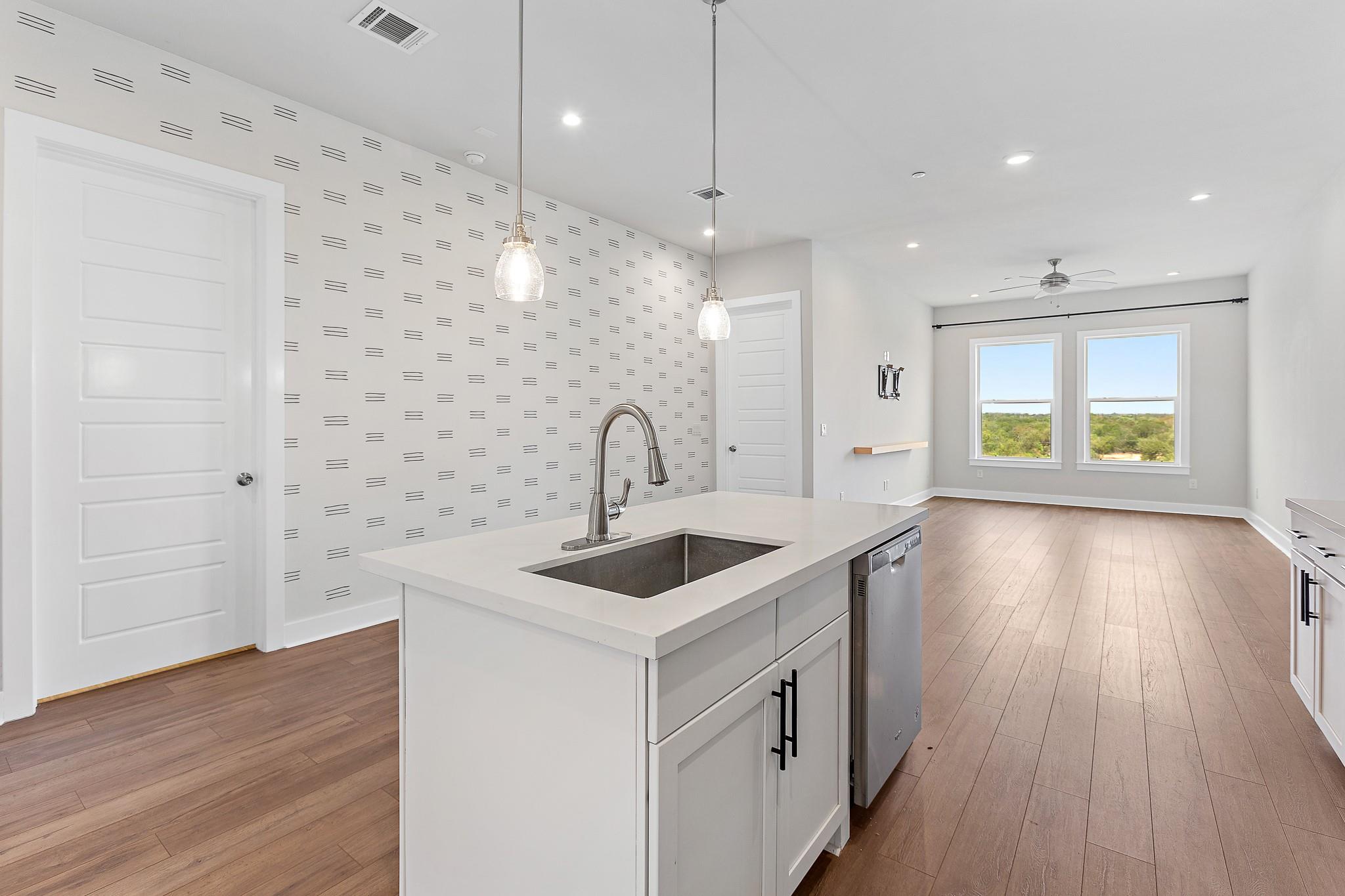 4507 E Martin Luther King Jr Blvd # 133, Austin, TX 78721