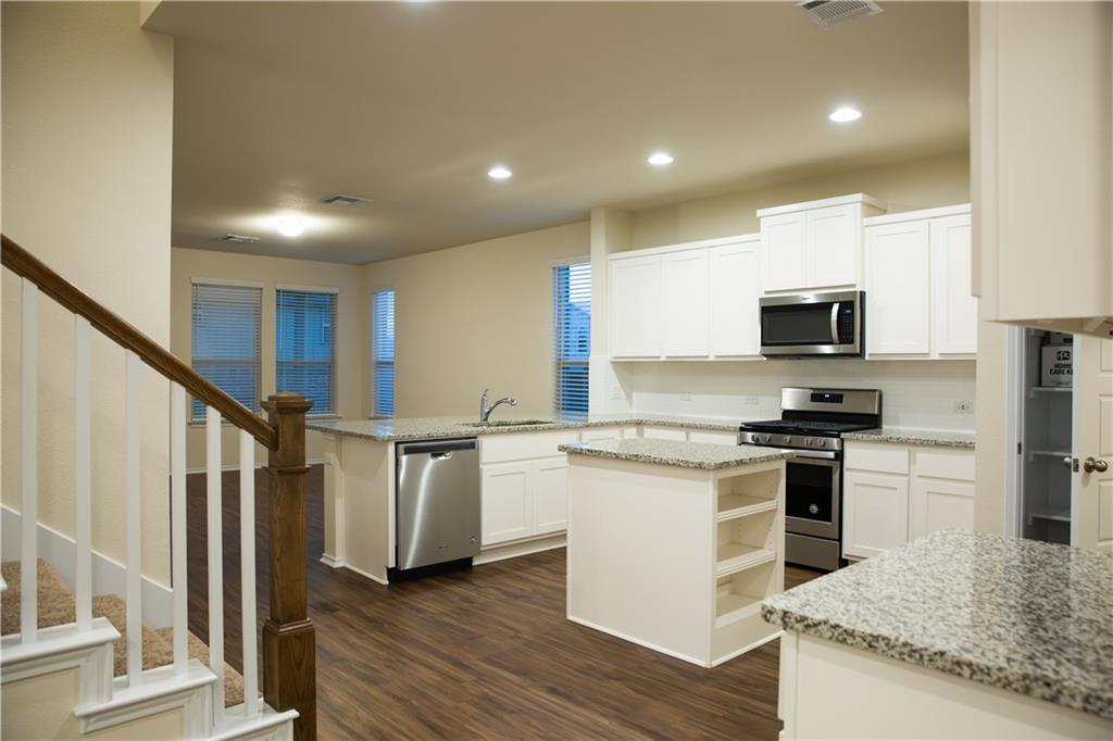 3651 Sandy Brook Dr # 303, Round Rock, TX 78665