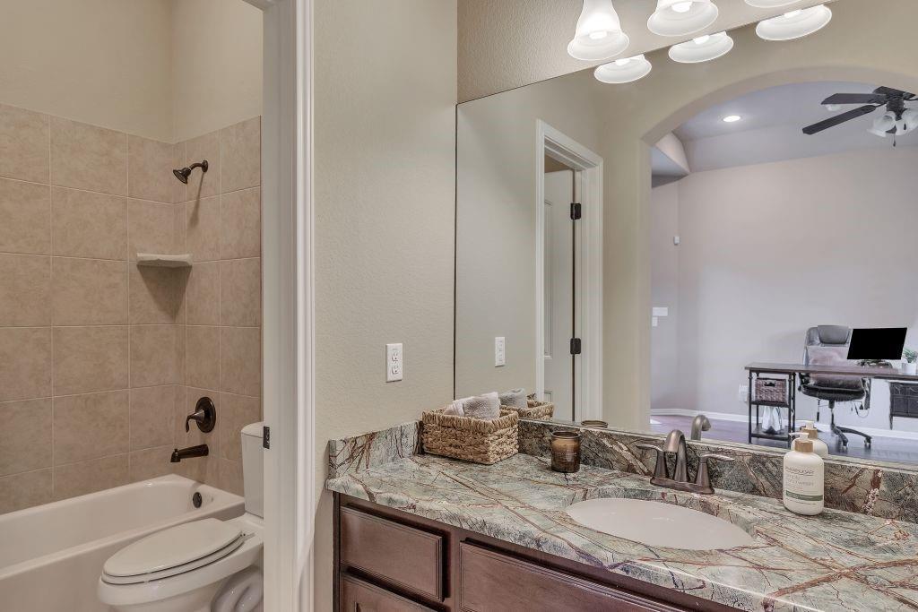 303 Palos Verdes Dr, Lakeway, TX 78734