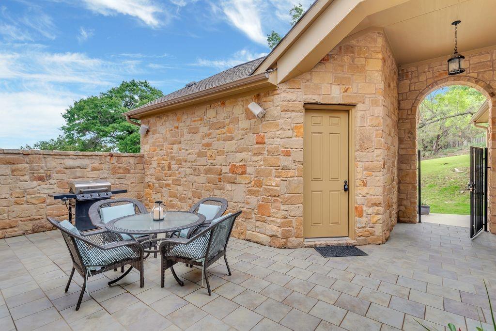 303 Palos Verdes Dr, Lakeway, TX 78734