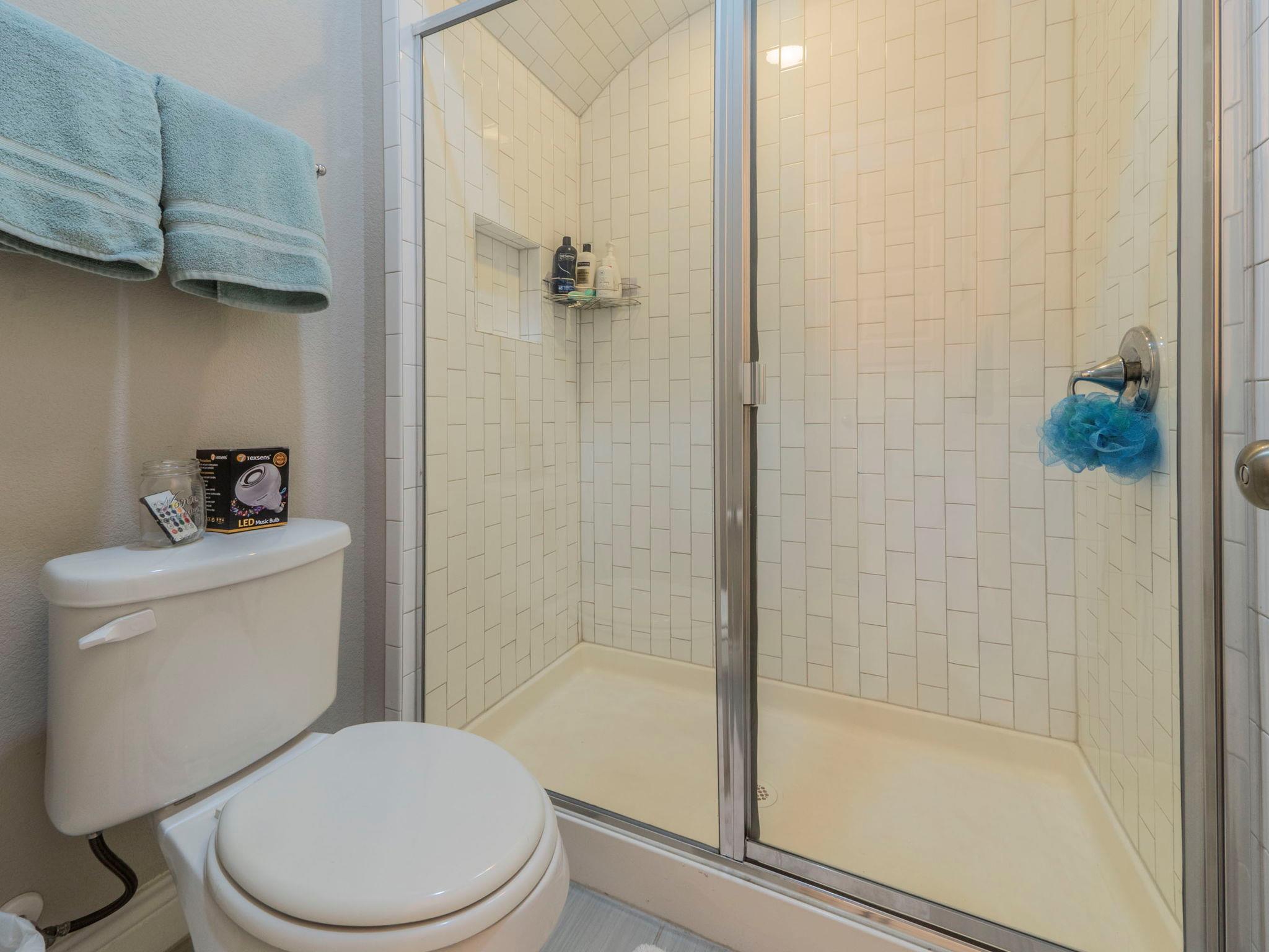 205 Standing Oak Dr, Georgetown, TX 78633