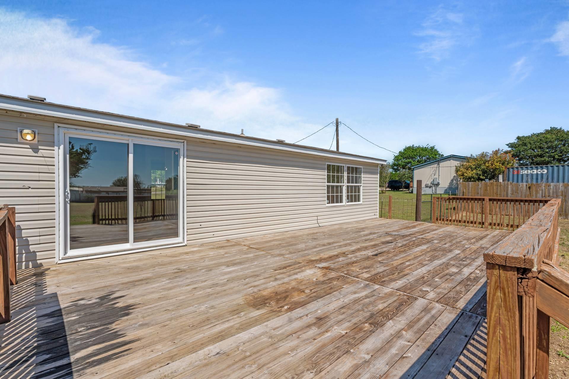 901 Thousand Oaks Trl, Liberty Hill, TX 78642
