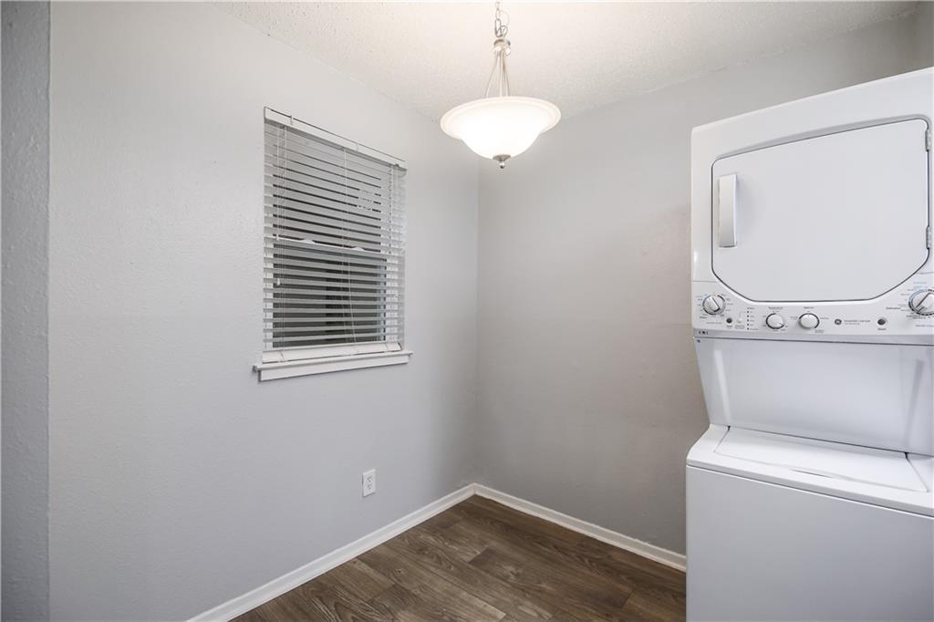 2401 Manor Rd # 102, Austin, TX 78722