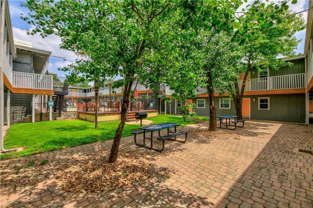 2401 Manor Rd # 102, Austin, TX 78722