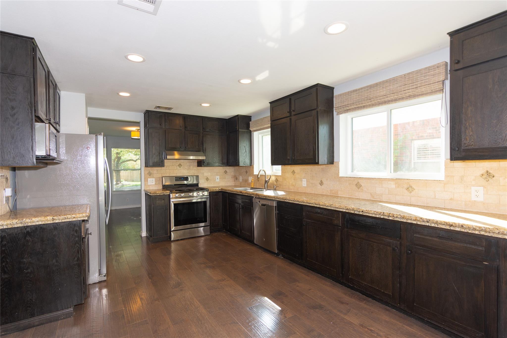 2605 Oakwood Glen Dr, Cedar Park, TX 78613