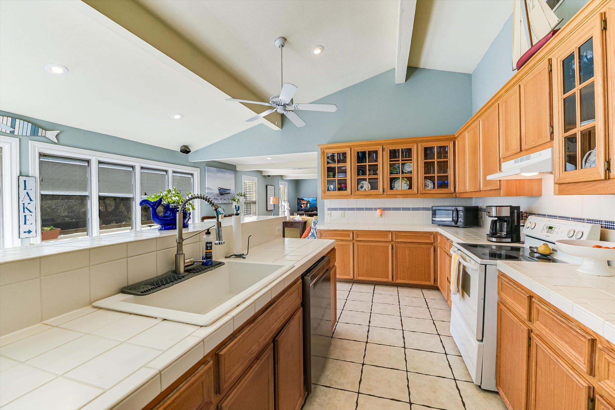 17009 E Darleen Dr # 2, Leander, TX 78641