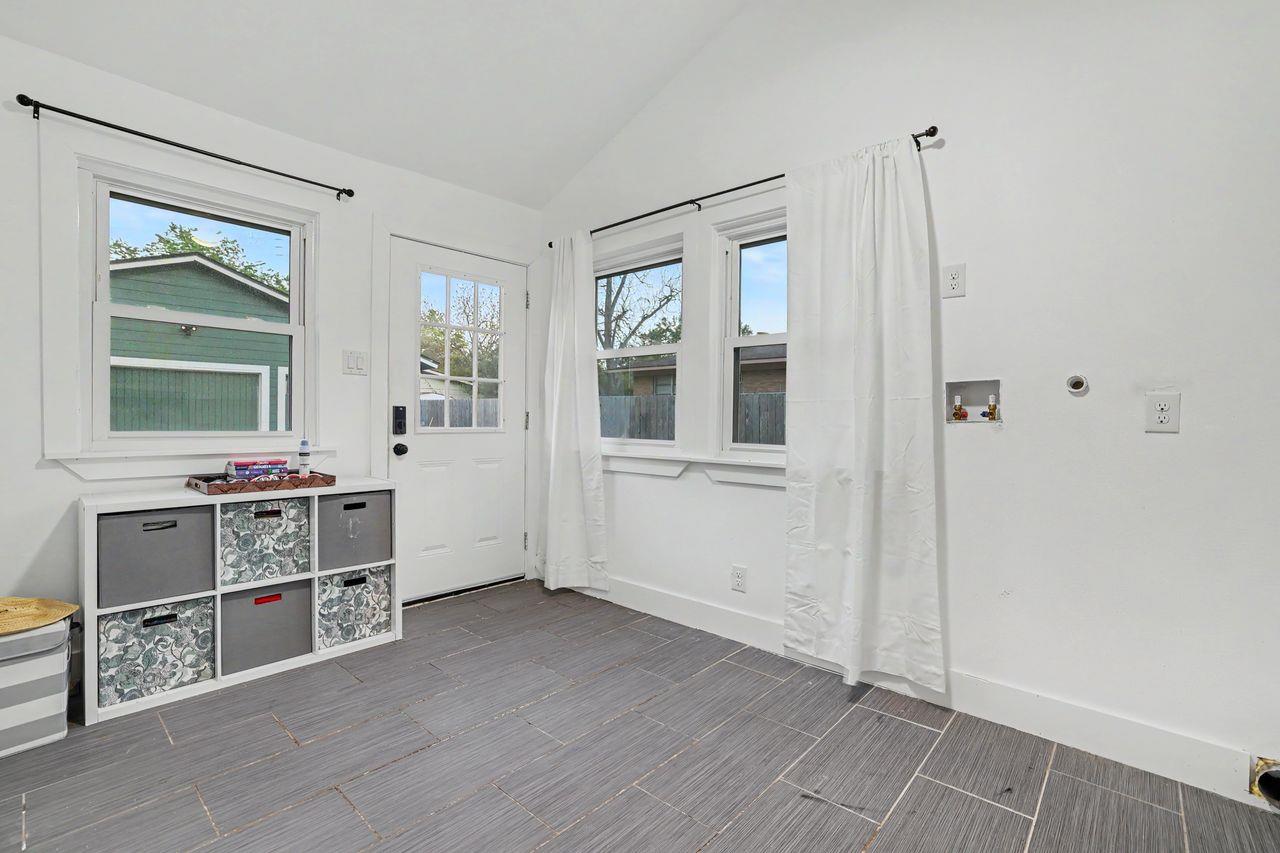 6903 Ardath St, Austin, TX 78757