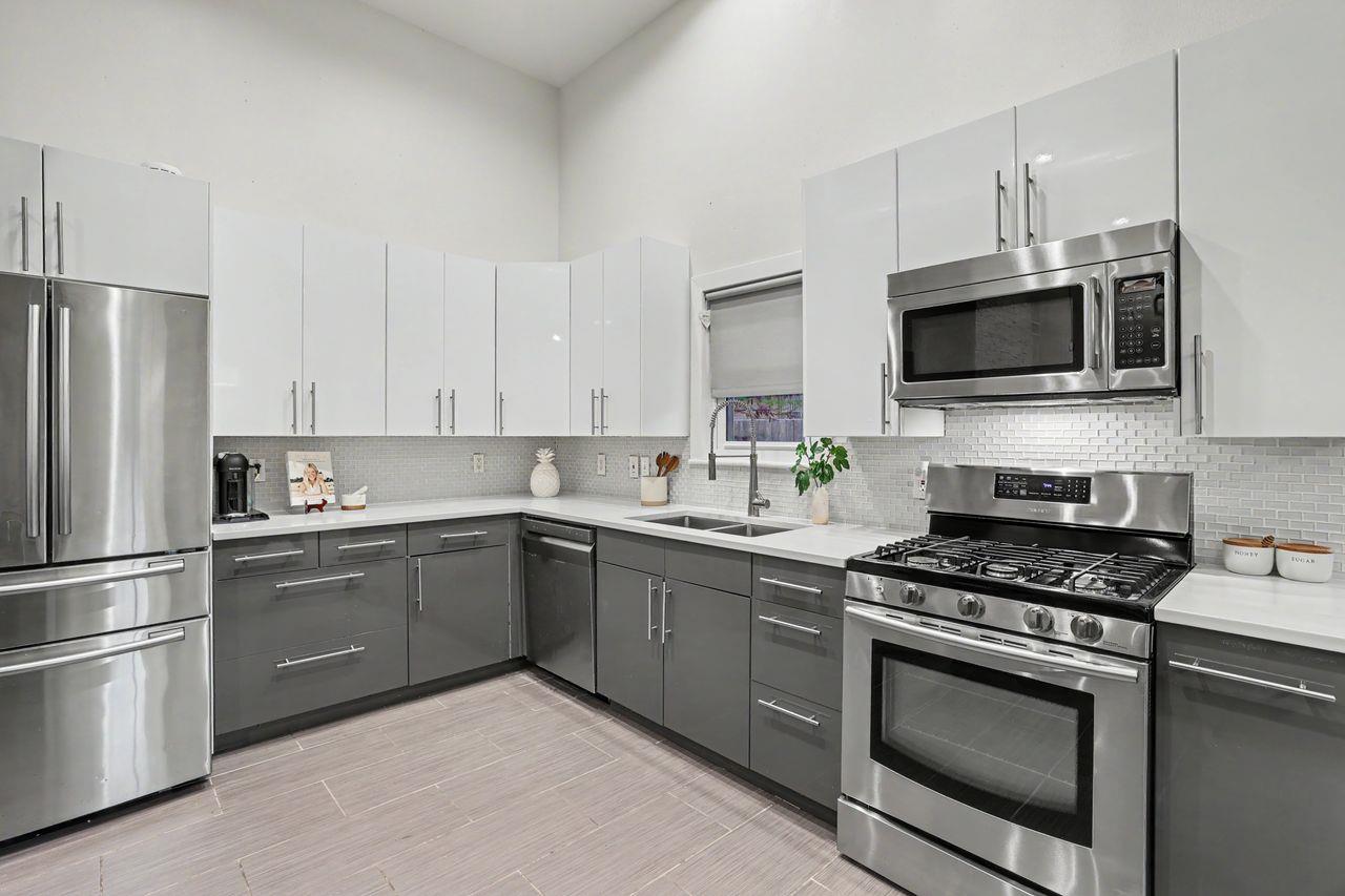 6903 Ardath St, Austin, TX 78757