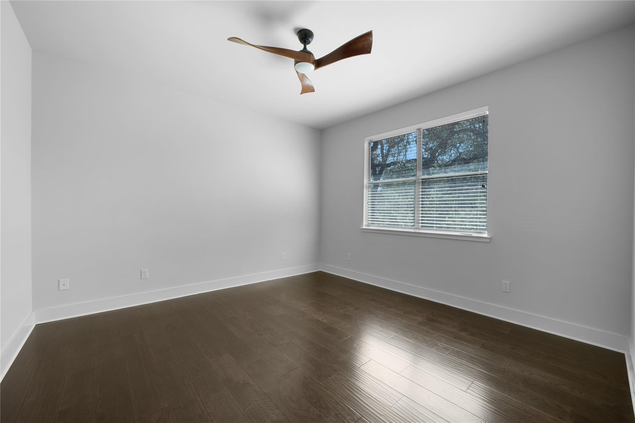 2450 Great Oaks Dr, San Marcos, TX 78666