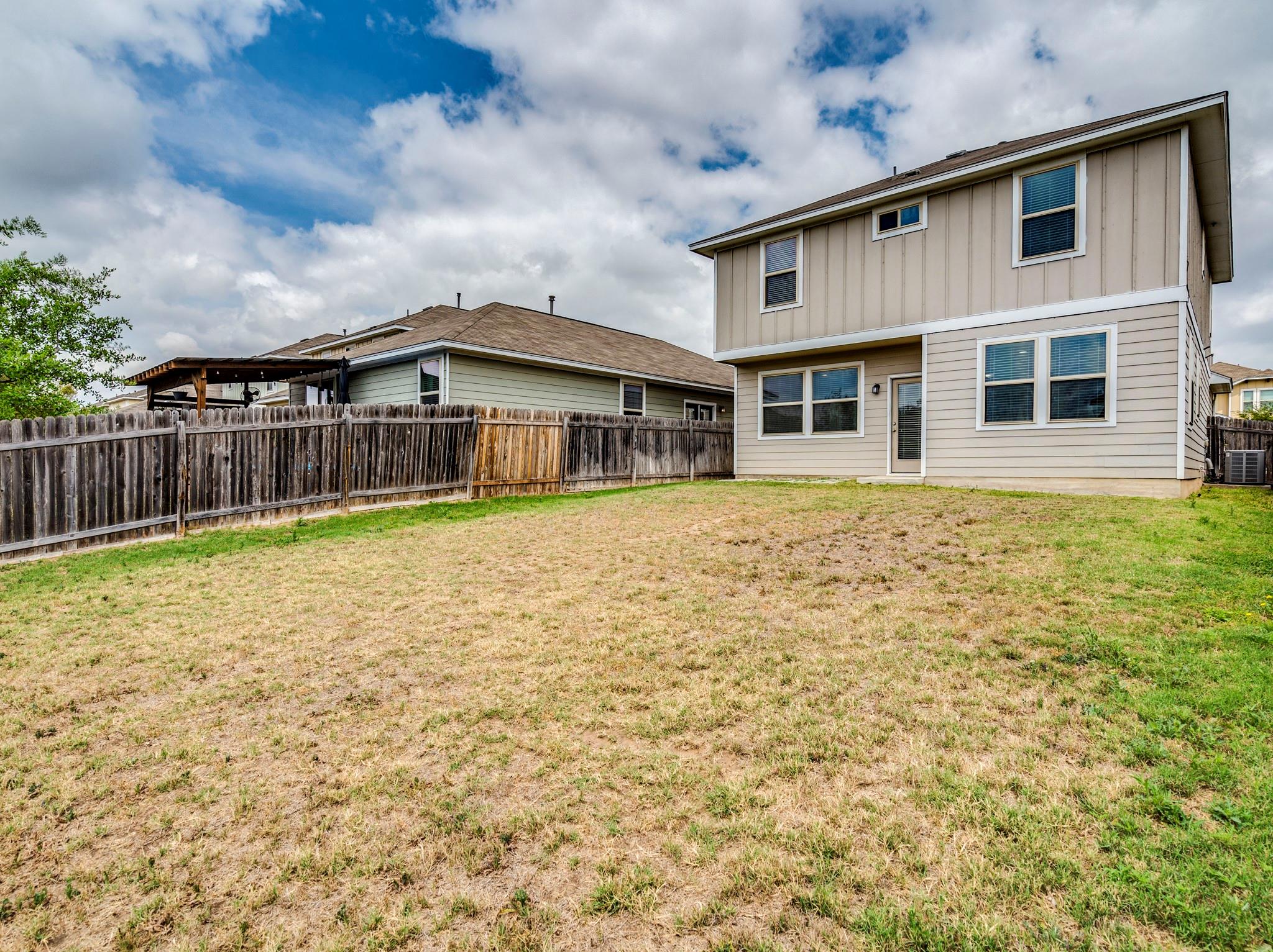 398 Wapiti Rd, Buda, TX 78610