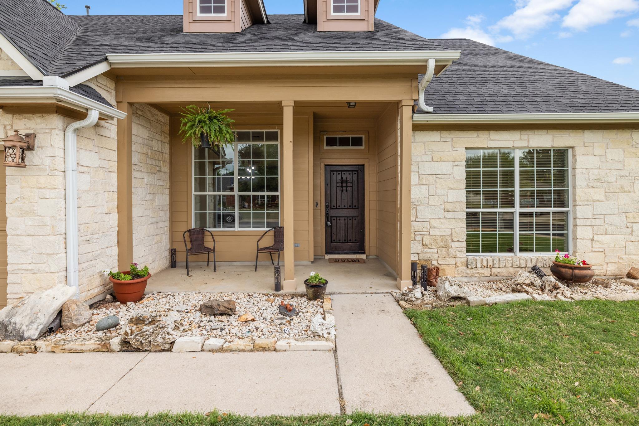 300 River Bluff Cir, Georgetown, TX 78626