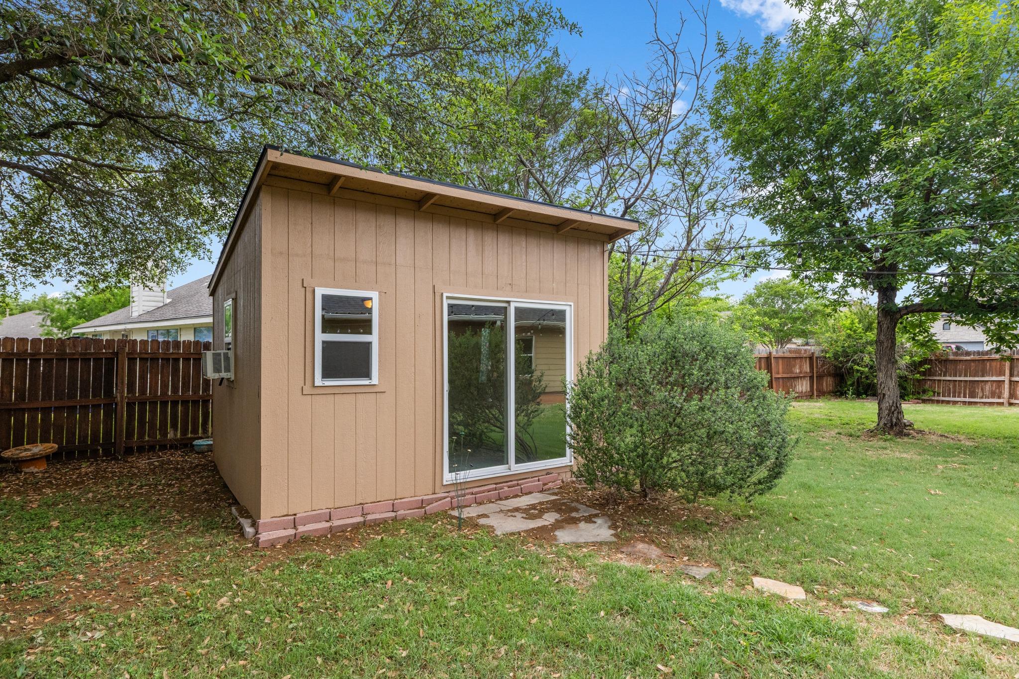 300 River Bluff Cir, Georgetown, TX 78626