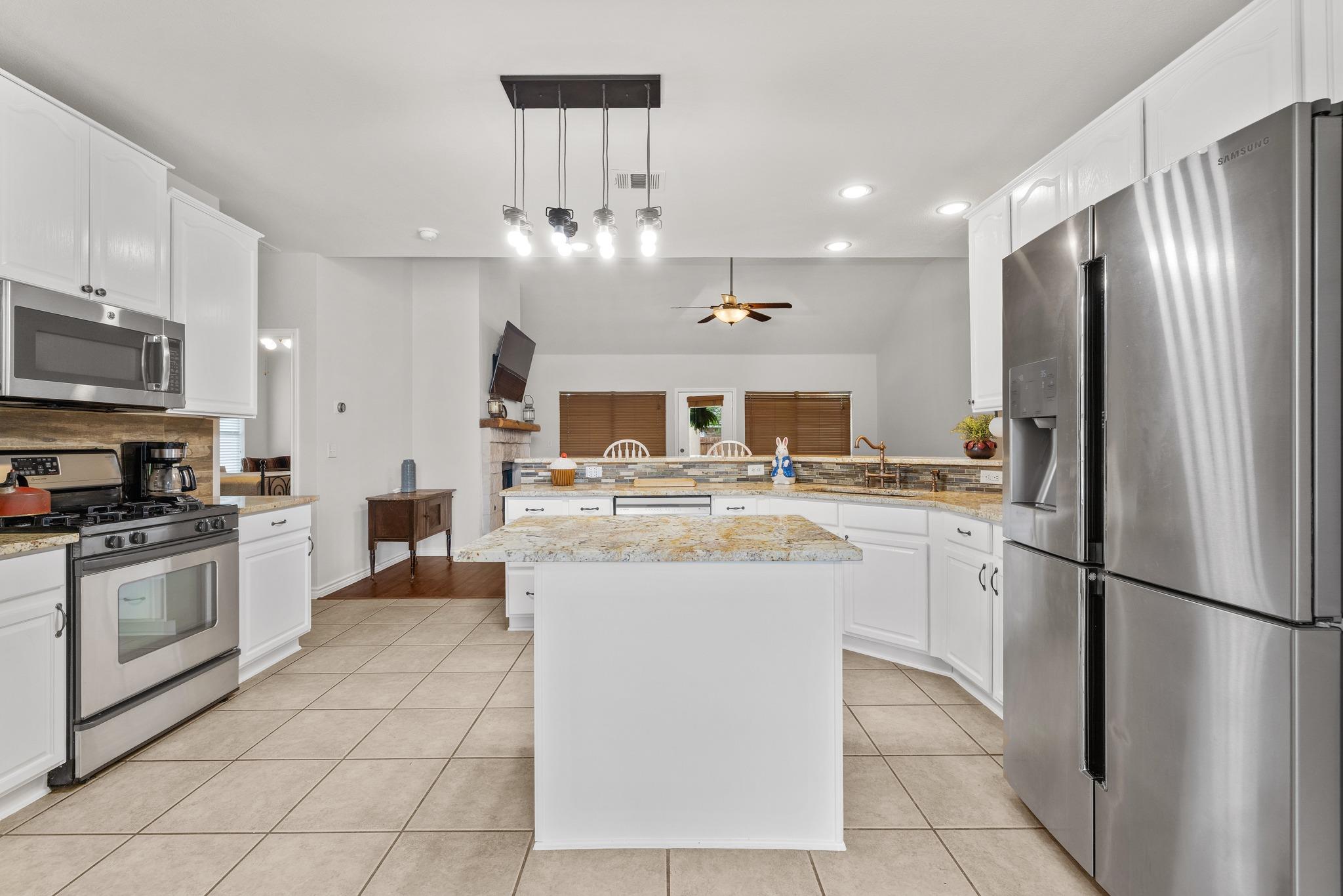 300 River Bluff Cir, Georgetown, TX 78626