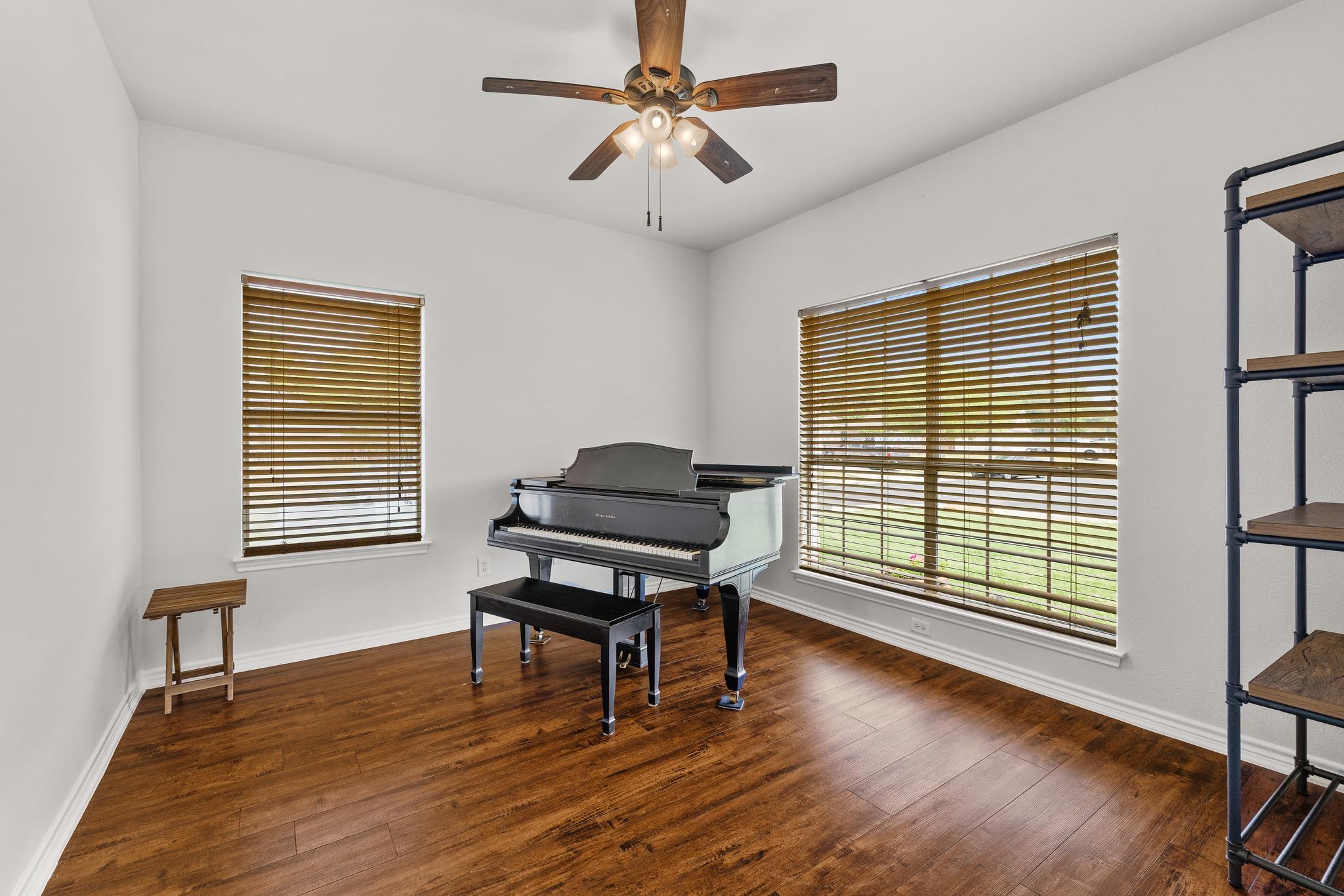 300 River Bluff Cir, Georgetown, TX 78626