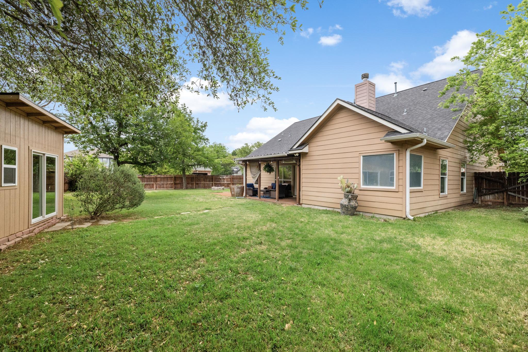 300 River Bluff Cir, Georgetown, TX 78626