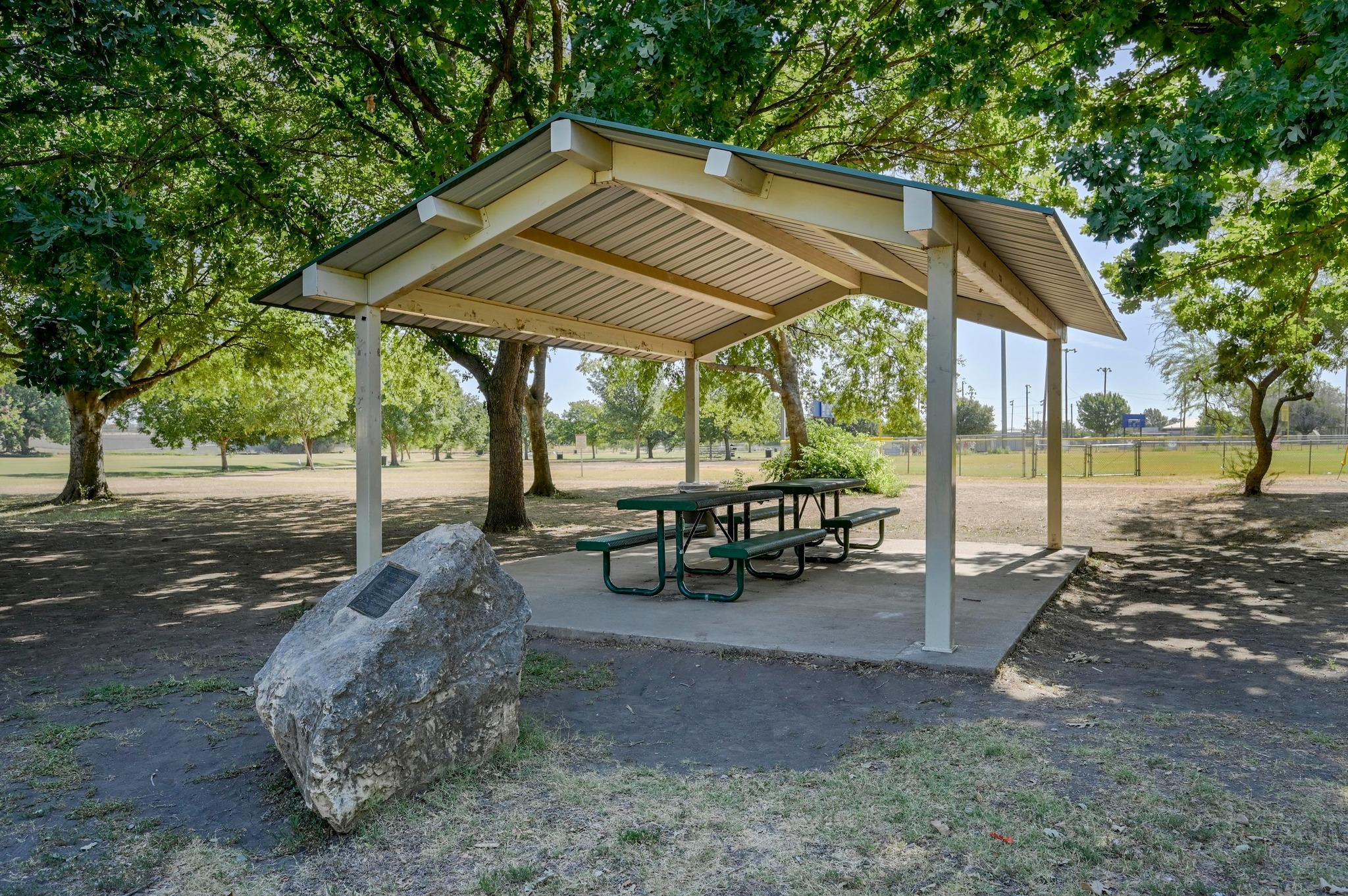 300 River Bluff Cir, Georgetown, TX 78626