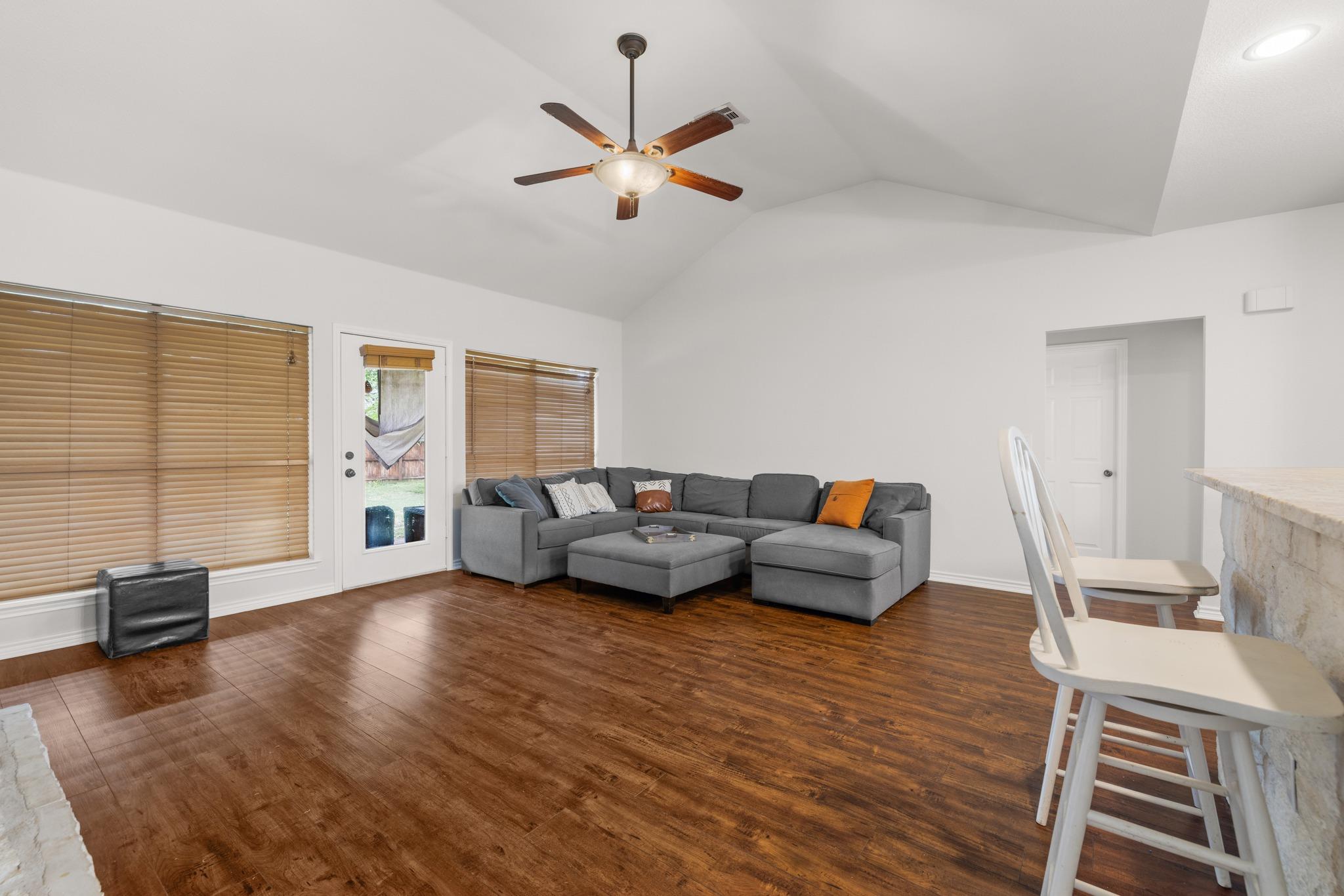 300 River Bluff Cir, Georgetown, TX 78626