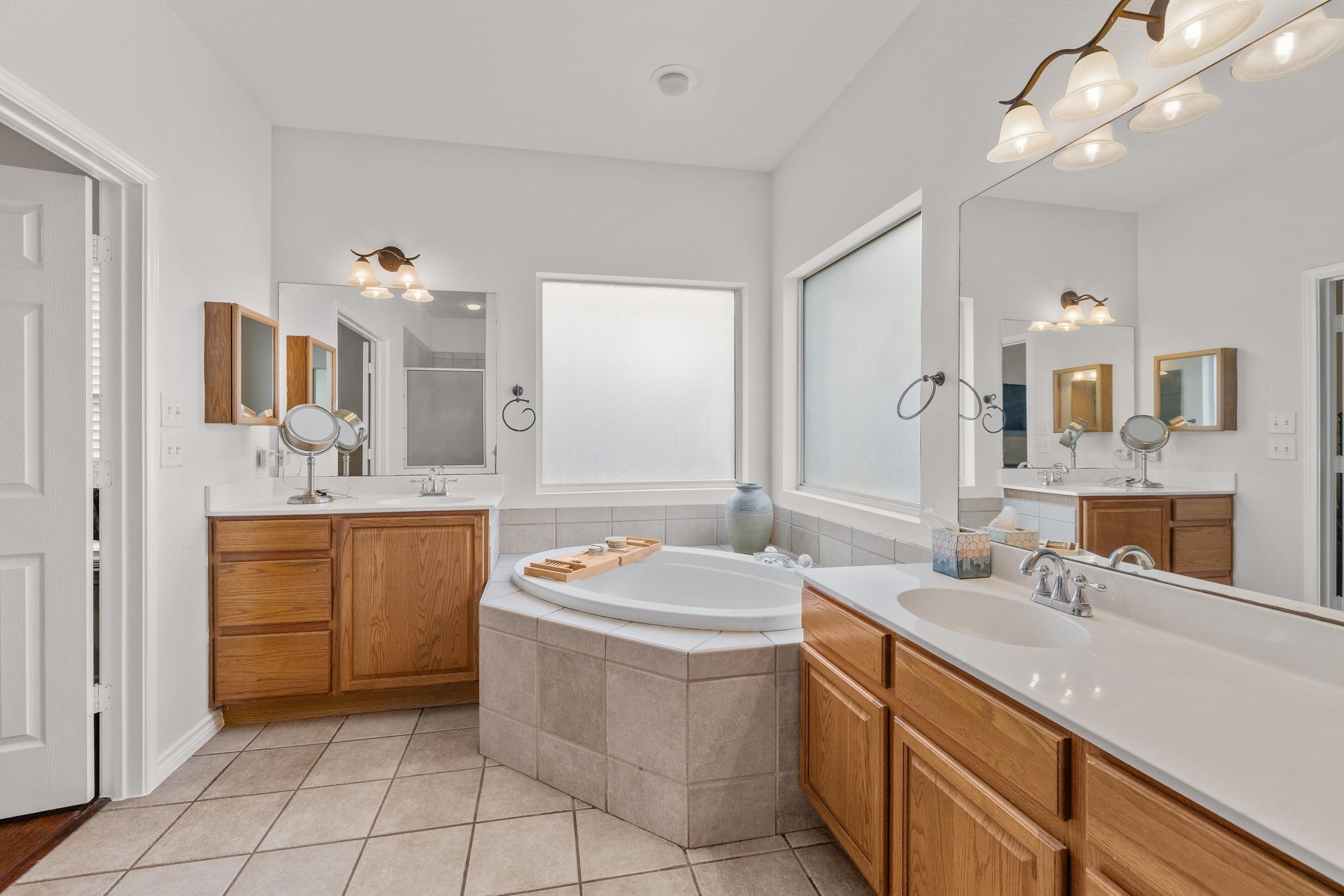 300 River Bluff Cir, Georgetown, TX 78626