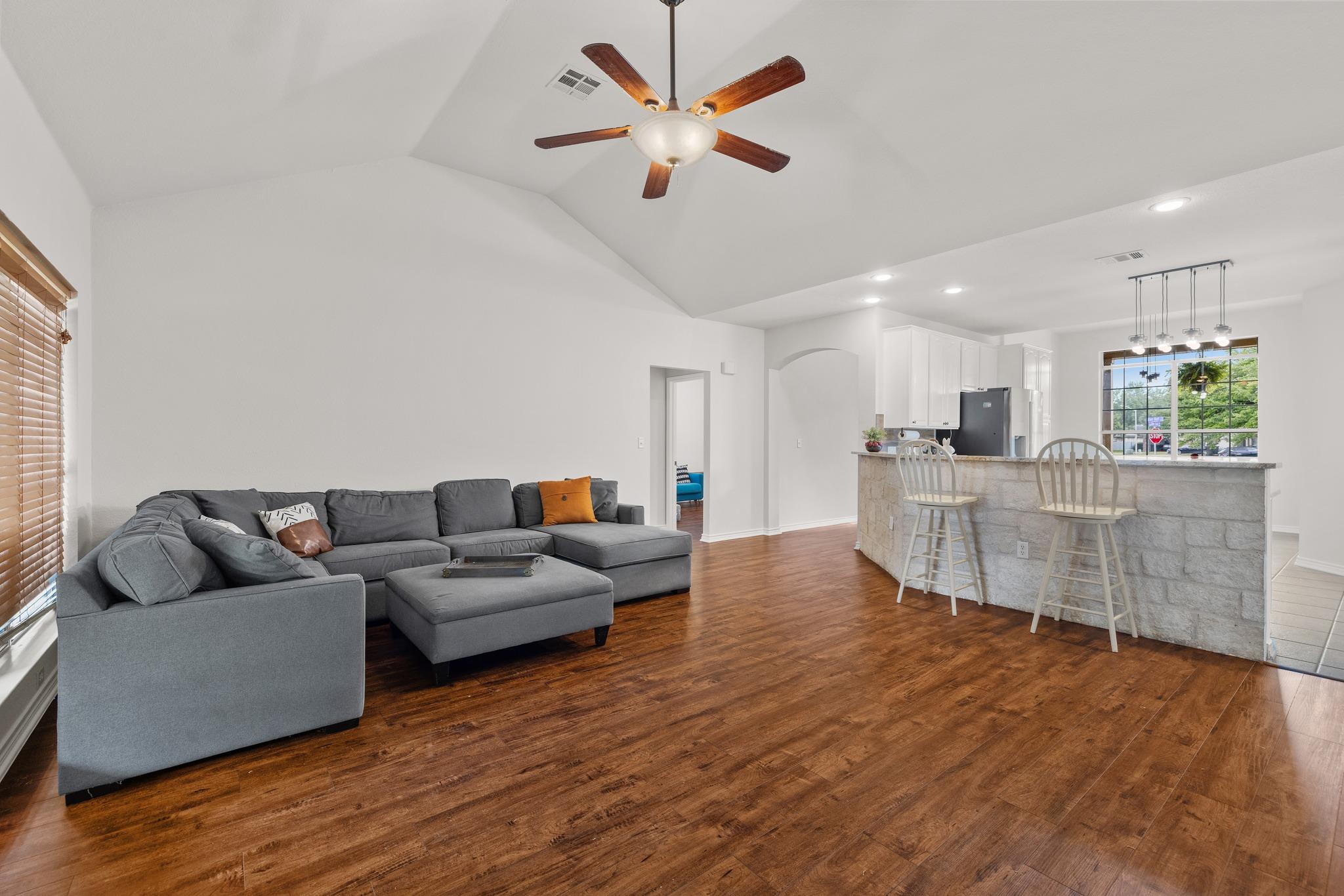 300 River Bluff Cir, Georgetown, TX 78626