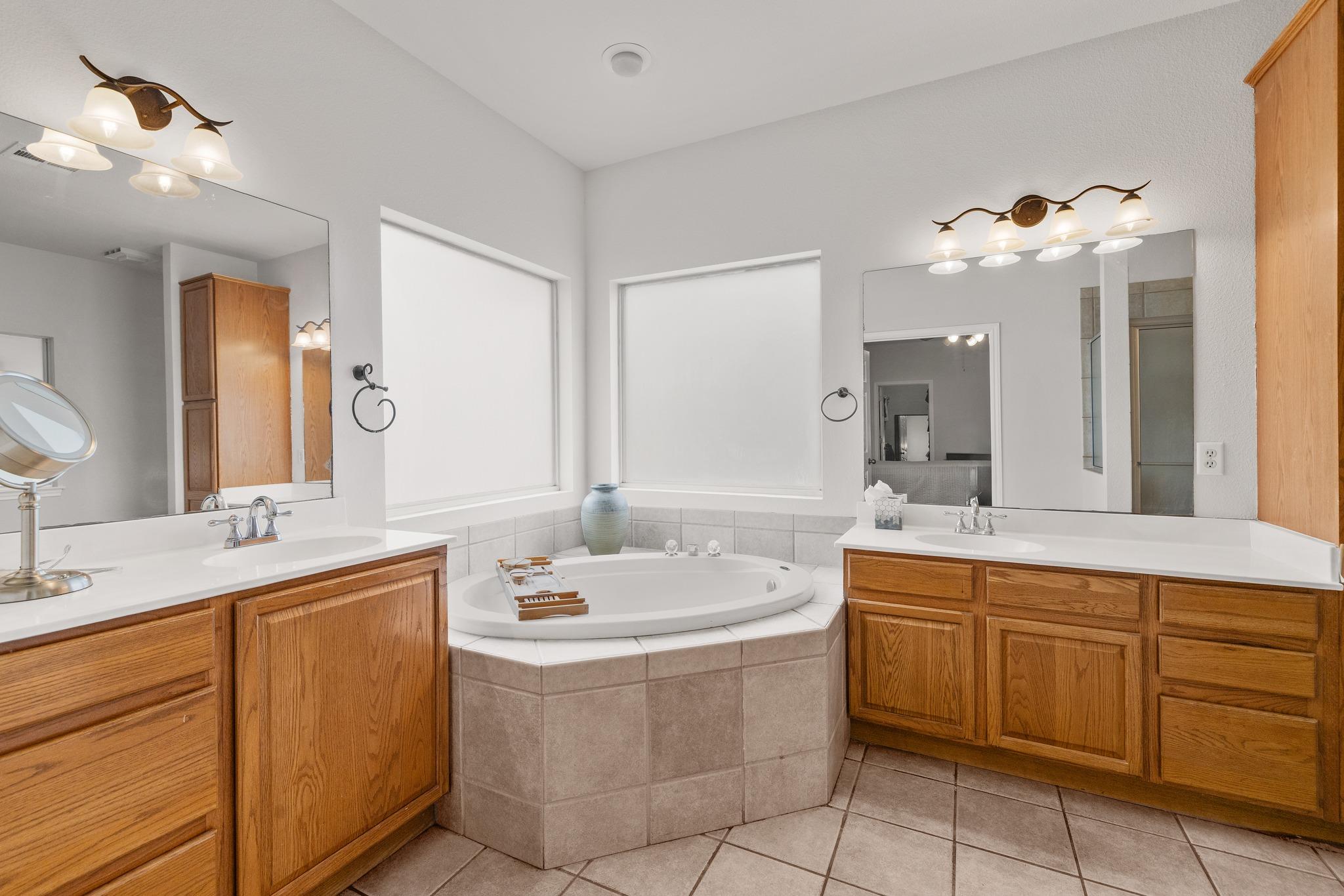 300 River Bluff Cir, Georgetown, TX 78626