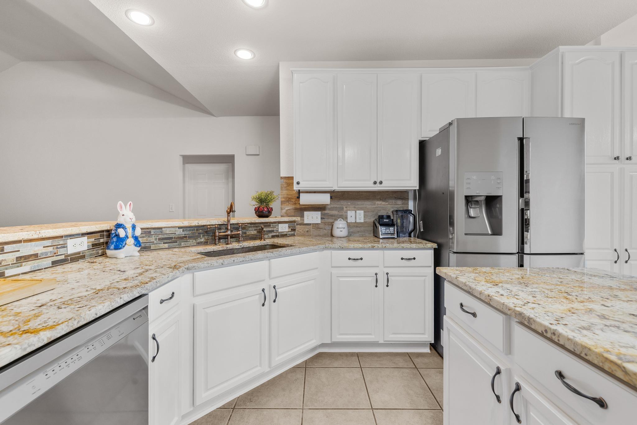 300 River Bluff Cir, Georgetown, TX 78626