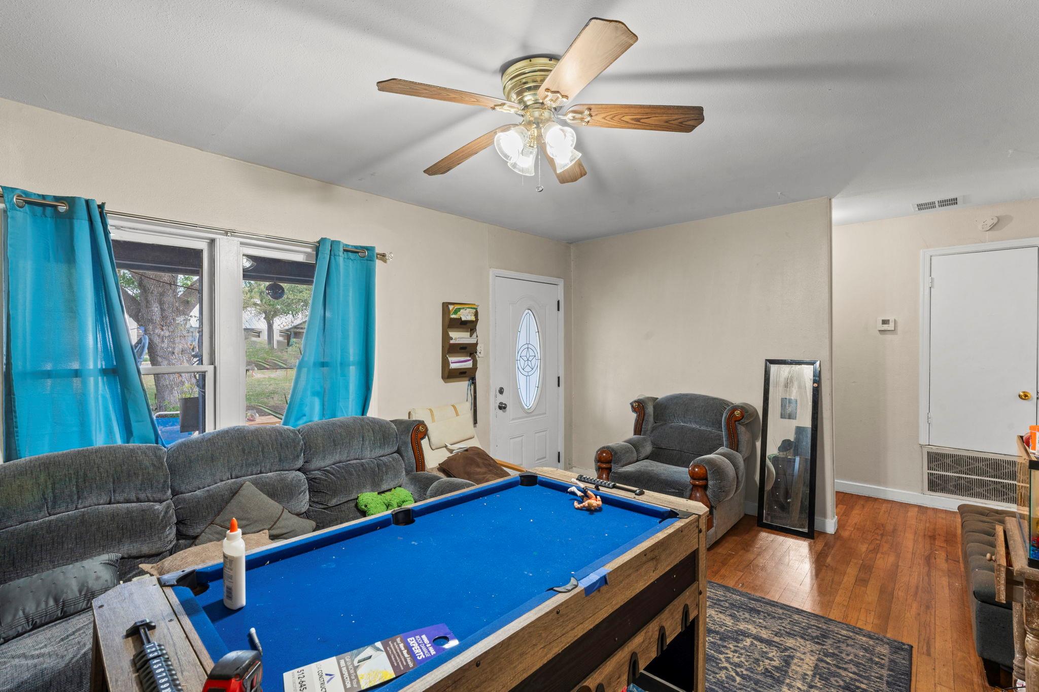 1007 Neans Dr, Austin, TX 78758