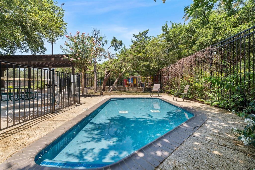 1809 Springwater Dr, Round Rock, TX 78681