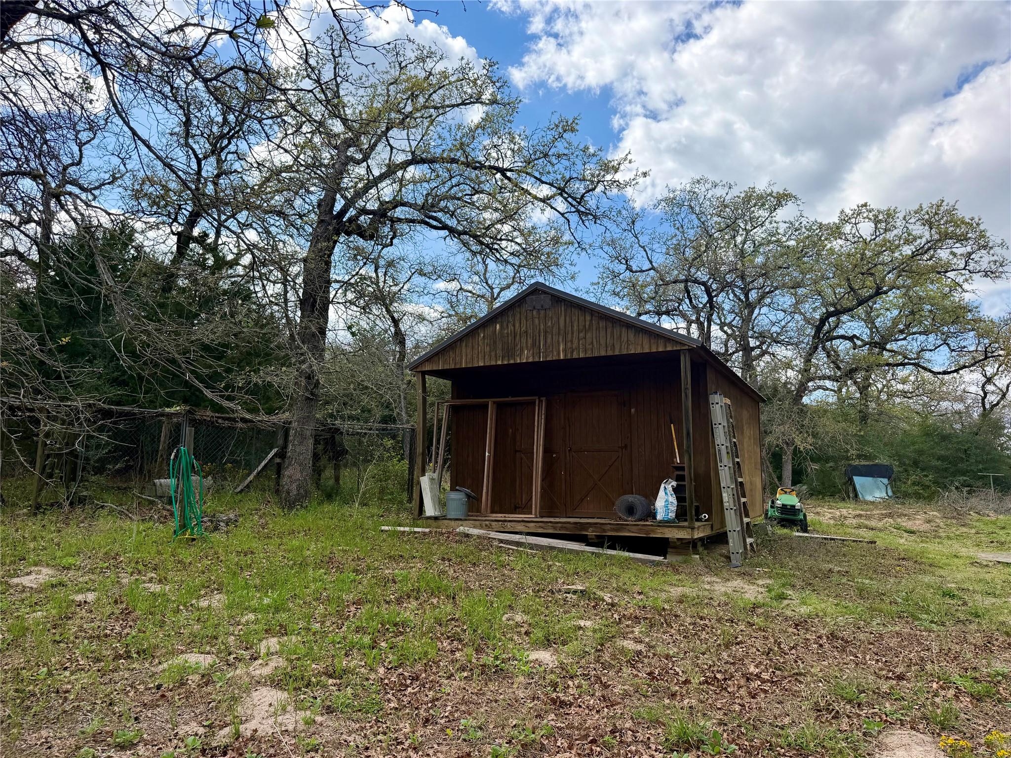 3950 Private Road 2015, Caldwell, TX 77836