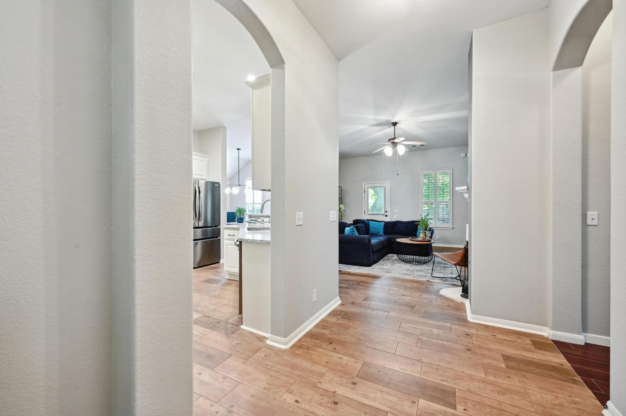 9309 Manipari Ln, Austin, TX 78749