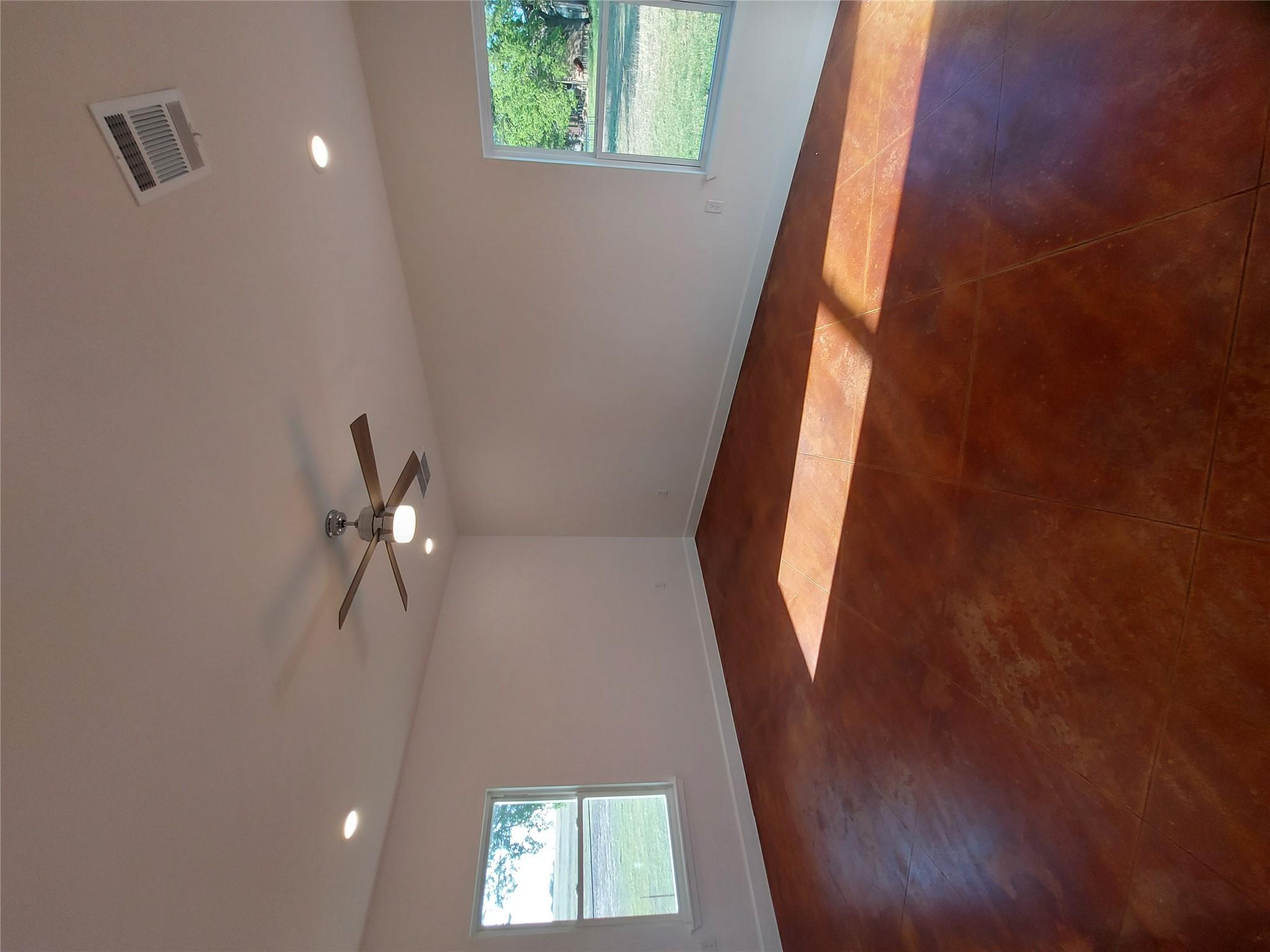 121 Spanish Oak Trl, Cameron, TX 76520