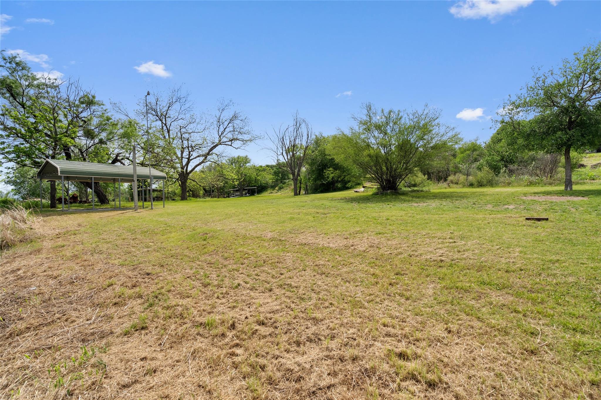 117 Lake View Dr, Spicewood, TX 78669