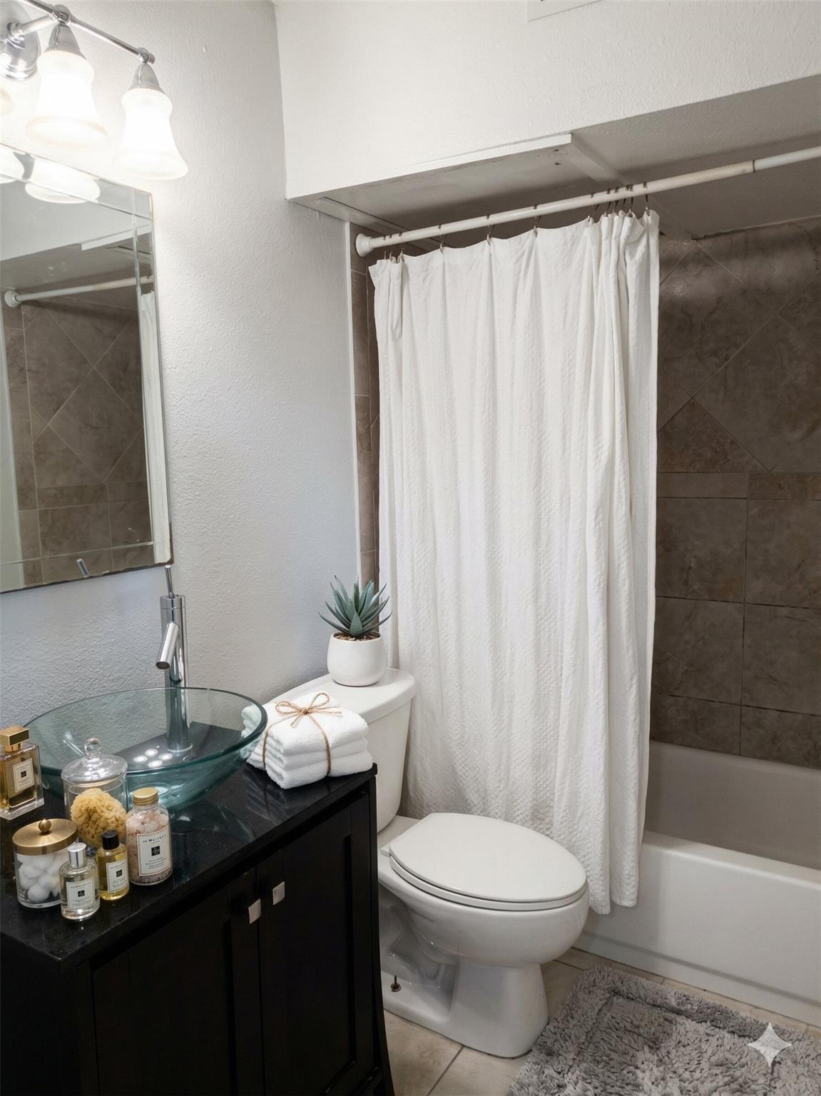 2020 S Congress Ave # 1318, Austin, TX 78704