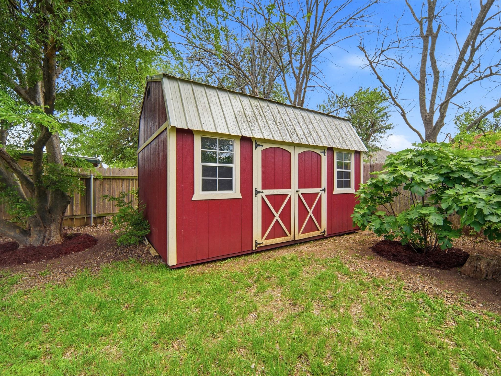 617 Riverway Ln, Leander, TX 78641