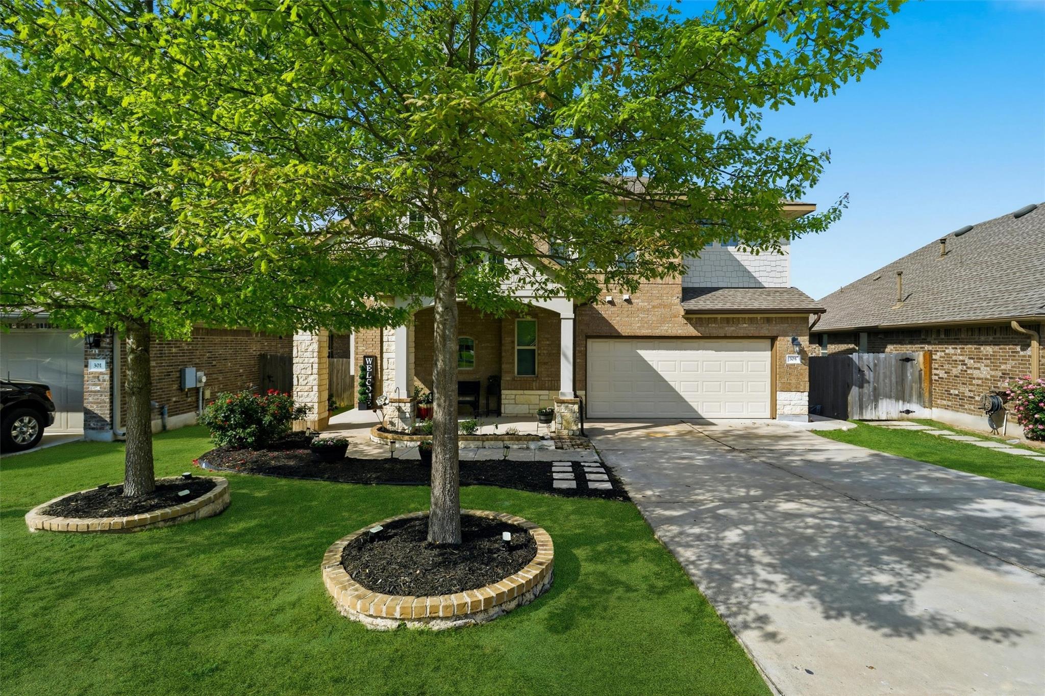 305 Lightcliff St, Hutto, TX 78634