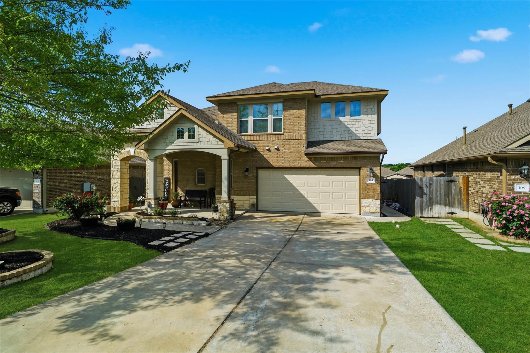 305 Lightcliff St, Hutto, TX 78634