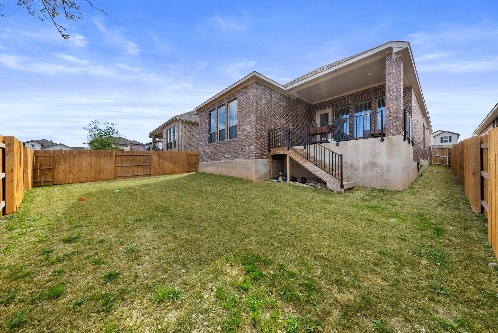 204 Bluff Creek Ln, Georgetown, TX 78628