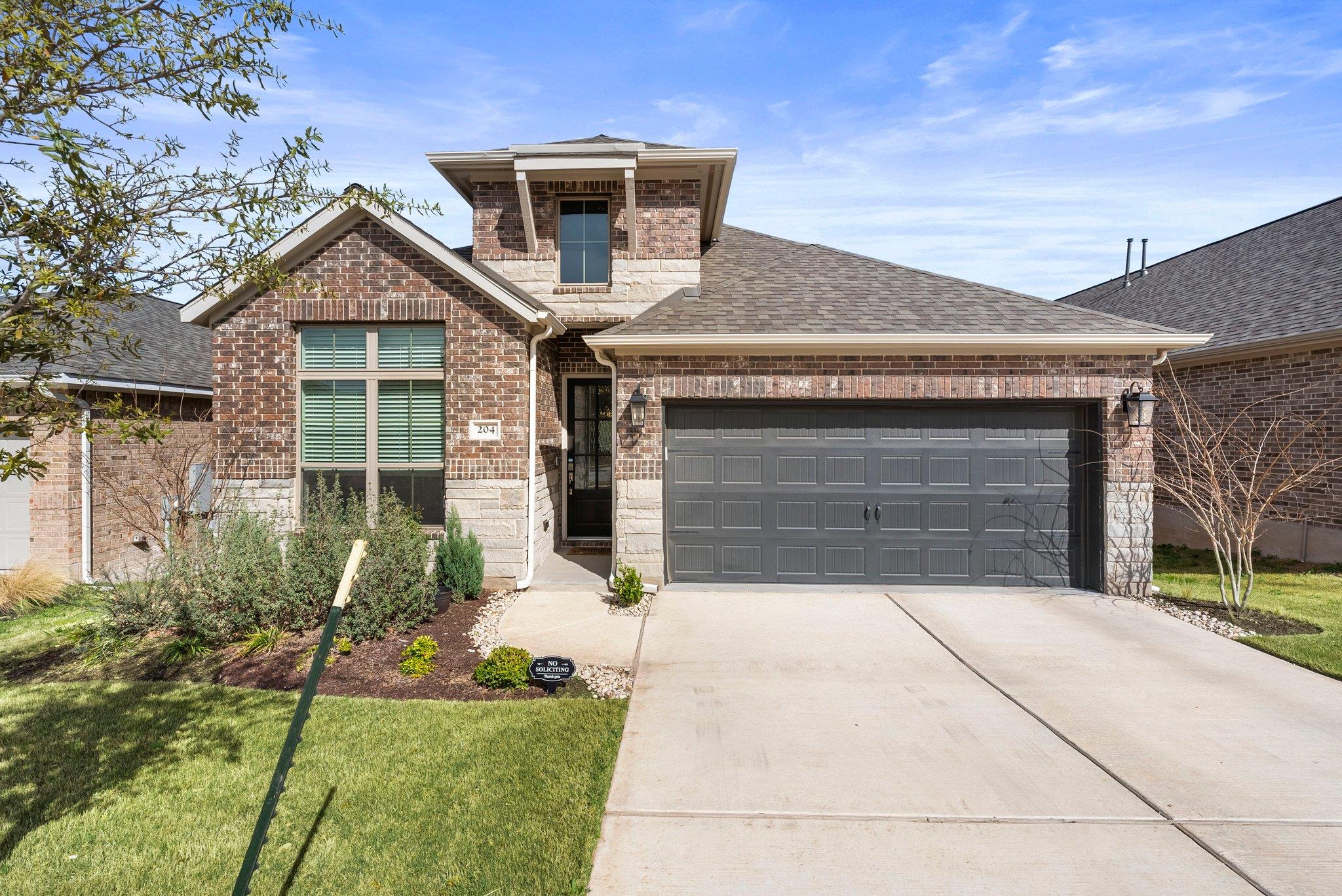 204 Bluff Creek Ln, Georgetown, TX 78628