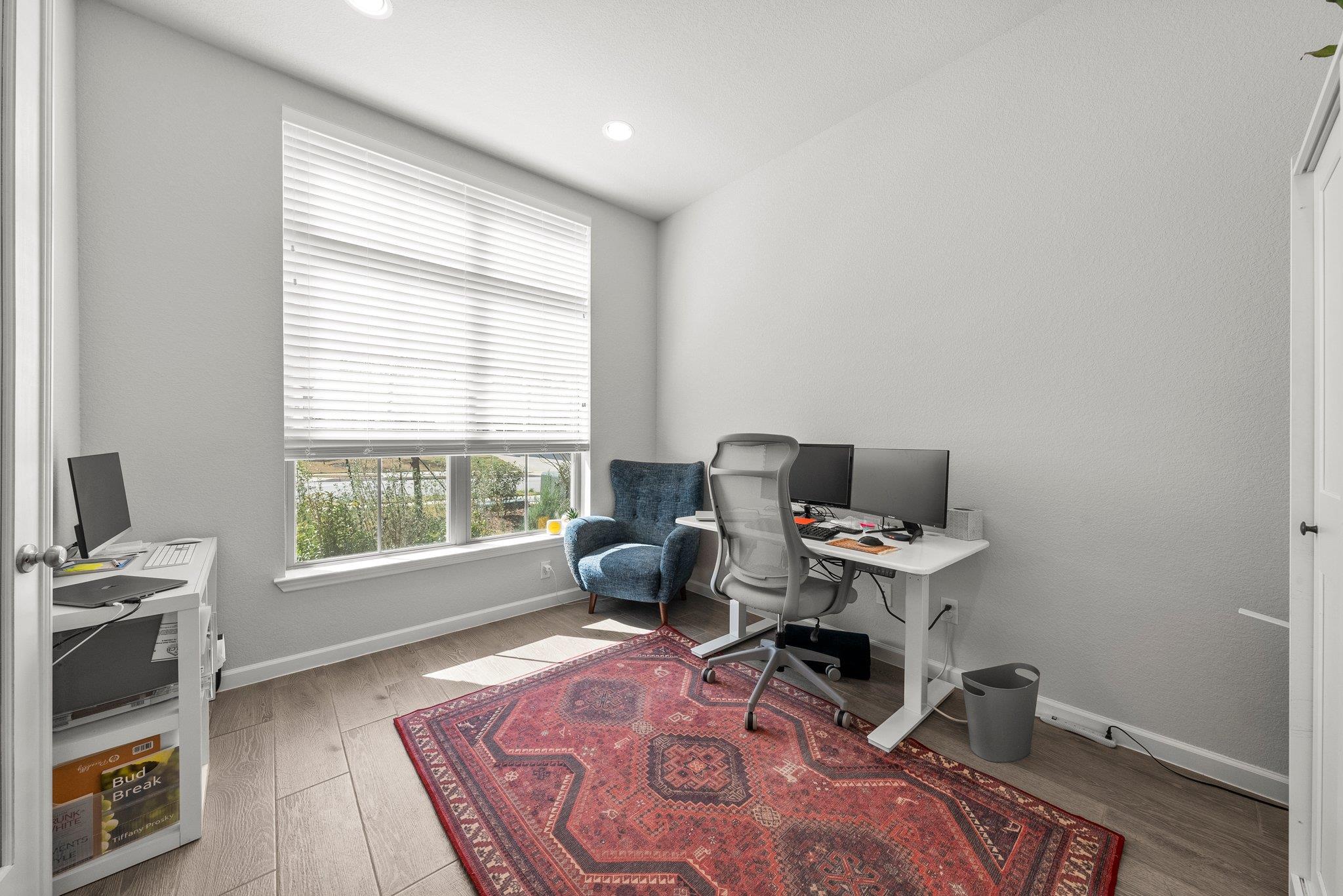 204 Bluff Creek Ln, Georgetown, TX 78628