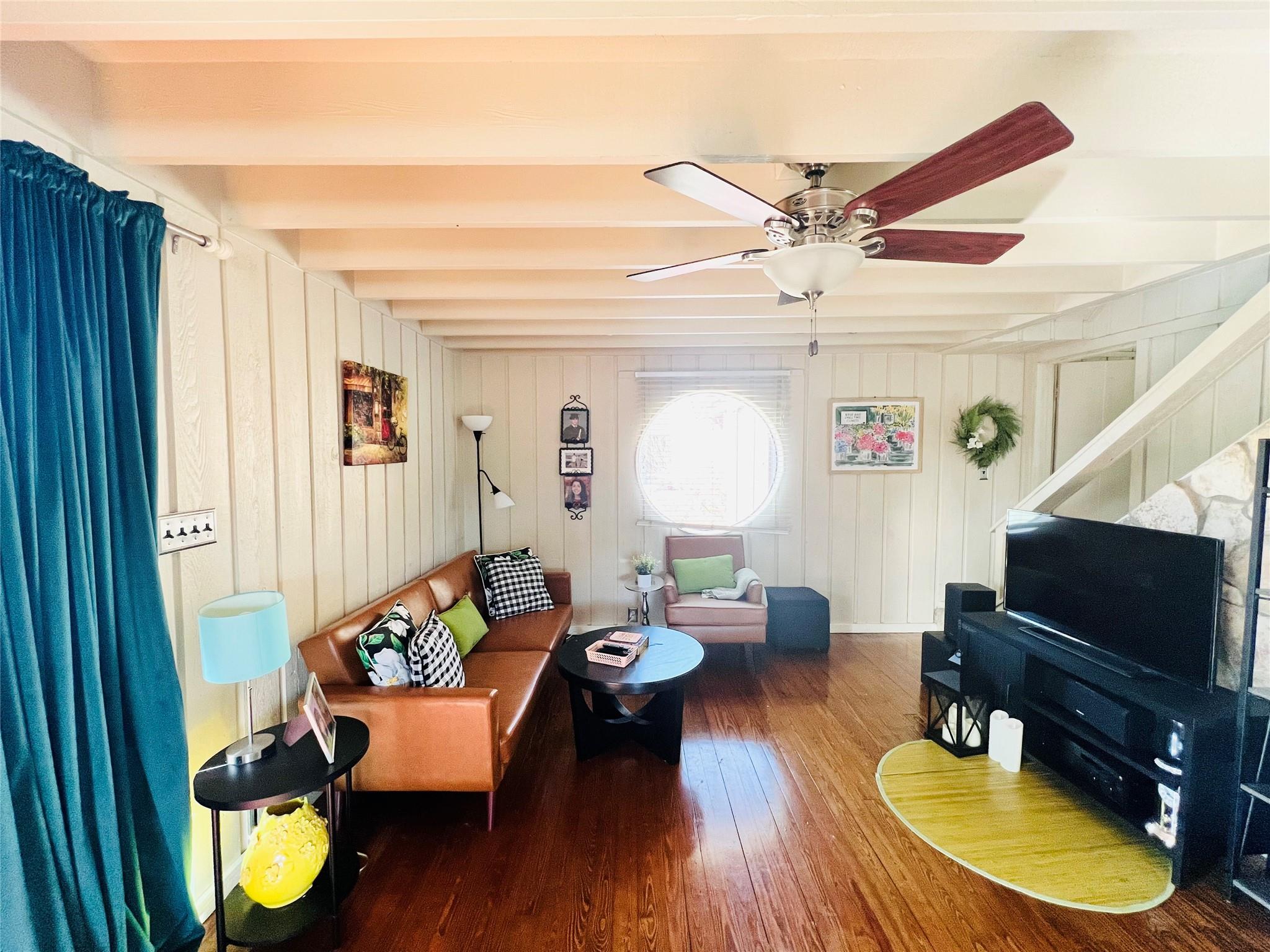 128 TOPSPIN Cir, Spicewood, TX 78669