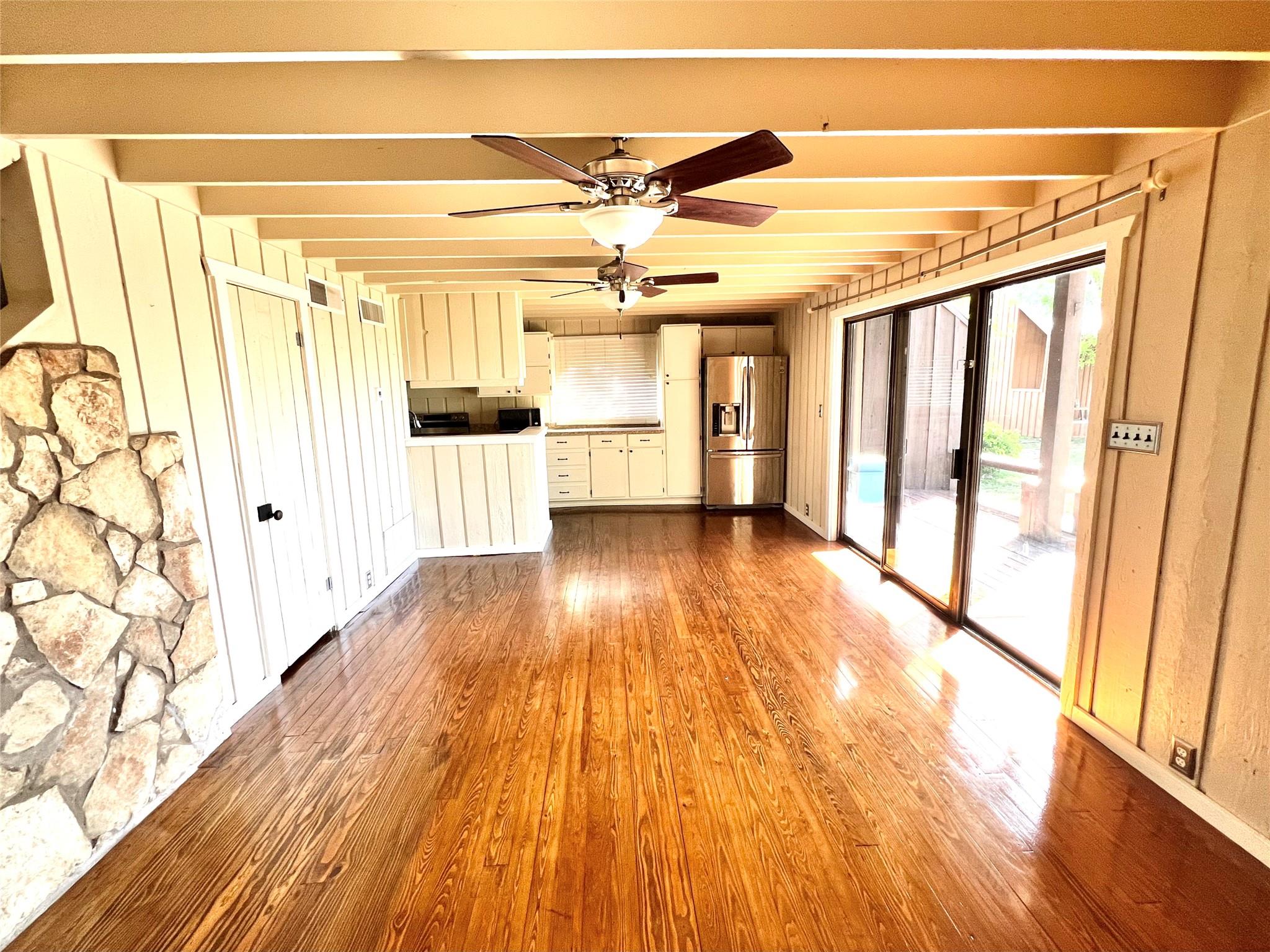 128 TOPSPIN Cir, Spicewood, TX 78669