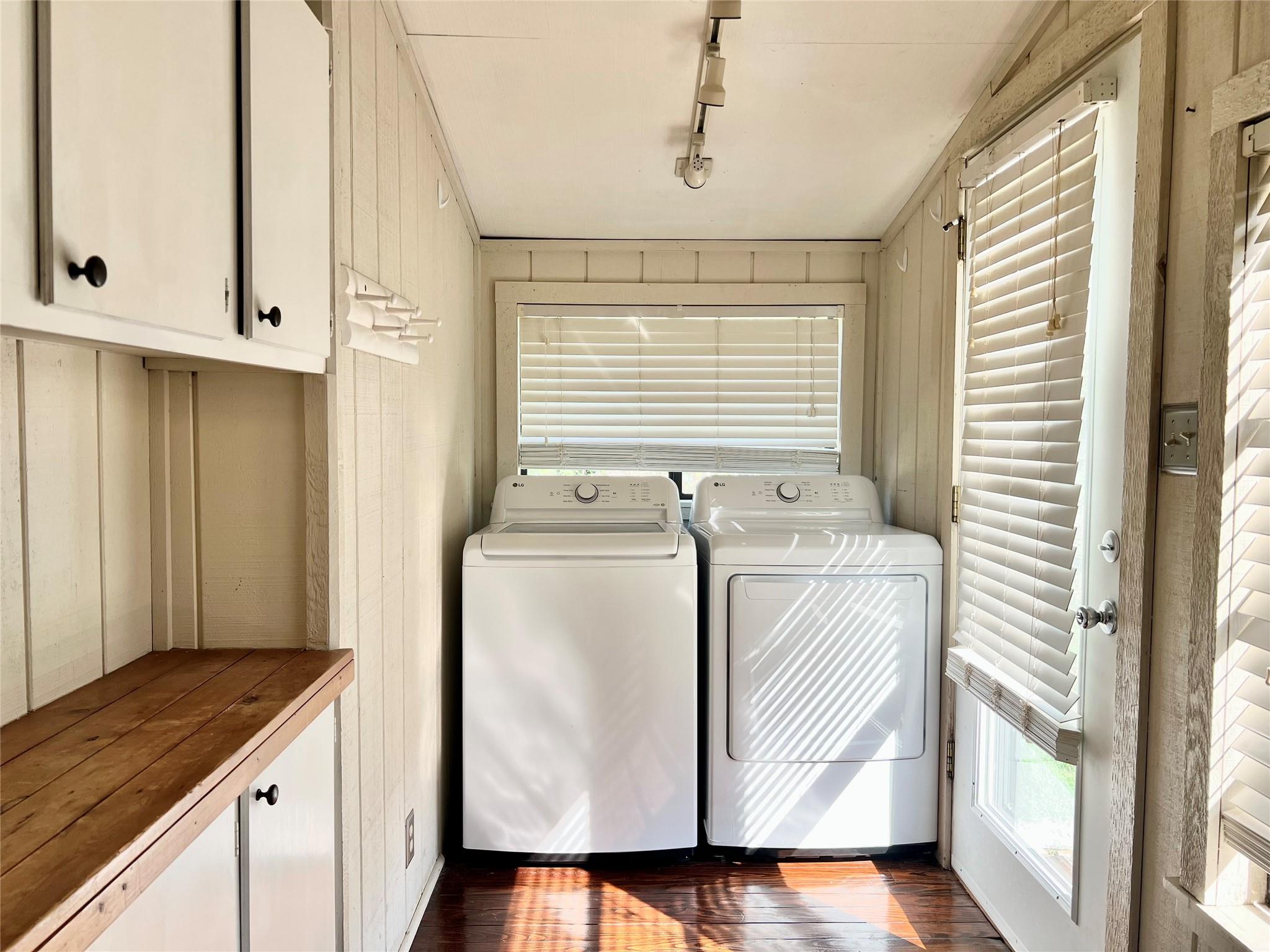 128 TOPSPIN Cir, Spicewood, TX 78669