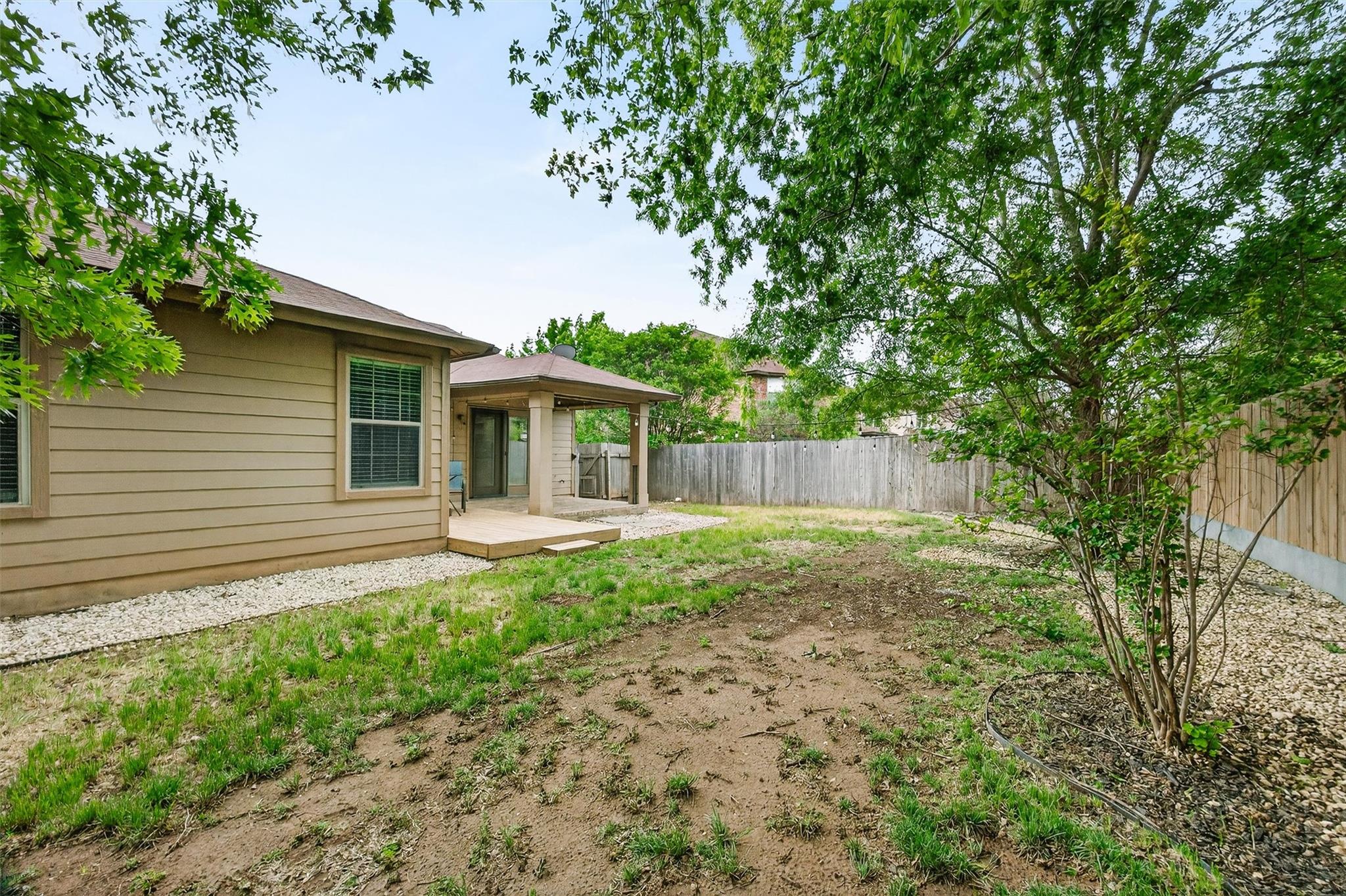 242 Wildwood Dr, Georgetown, TX 78633