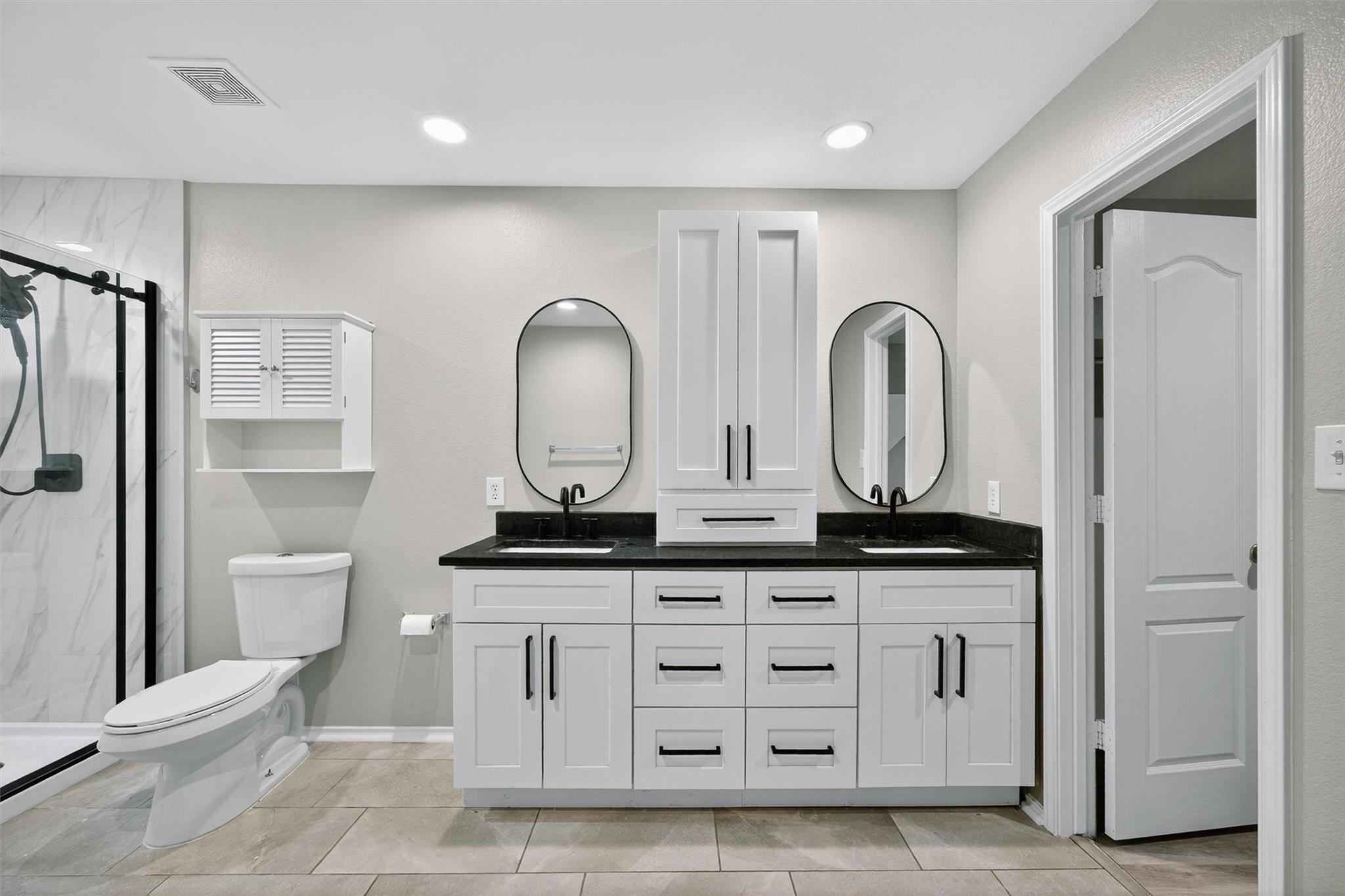 242 Wildwood Dr, Georgetown, TX 78633