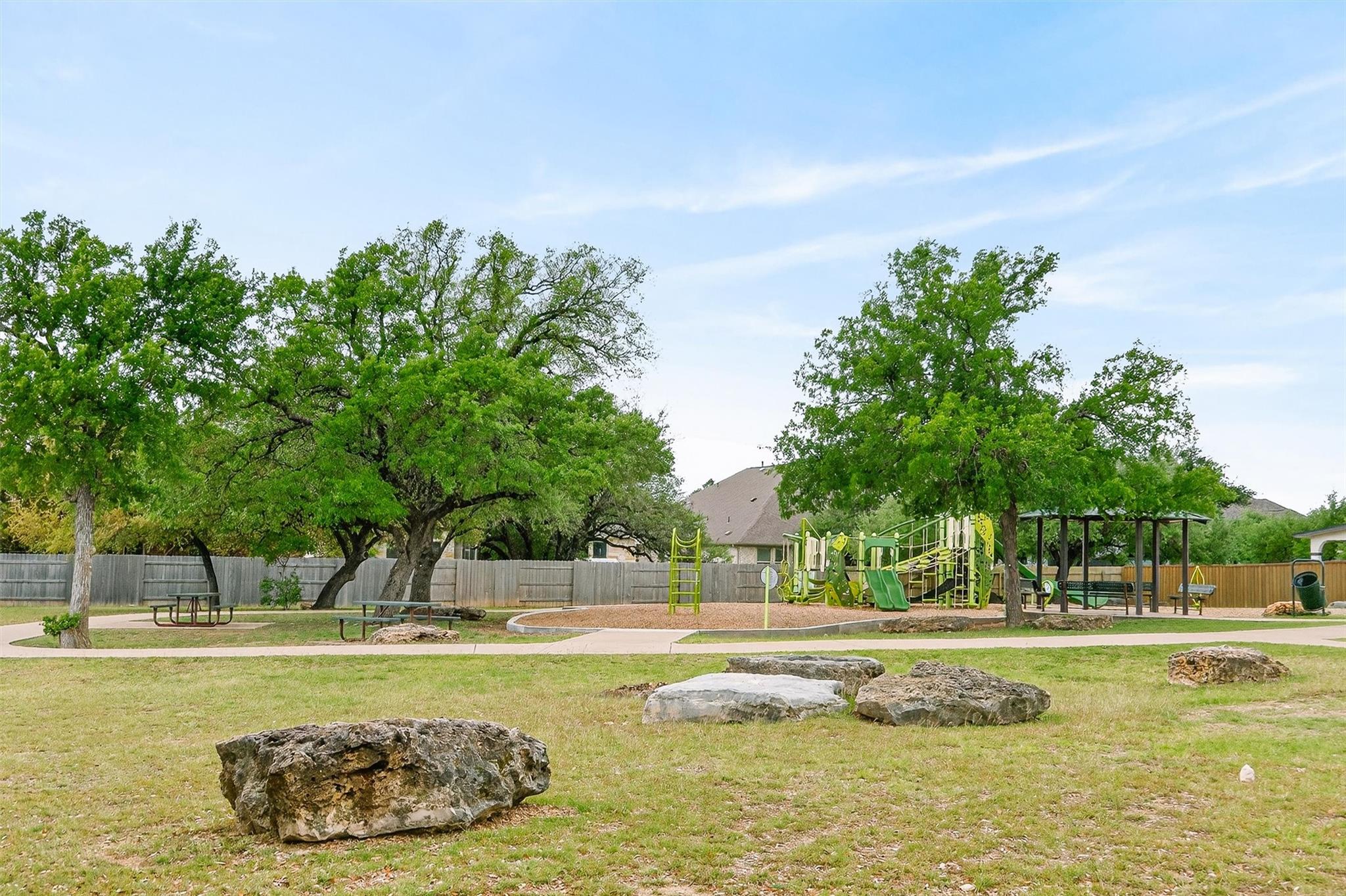 242 Wildwood Dr, Georgetown, TX 78633