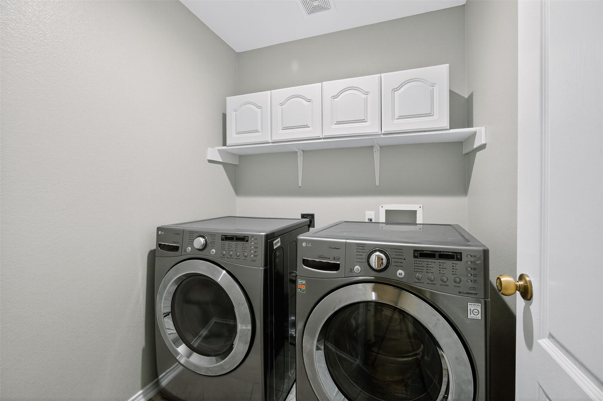 242 Wildwood Dr, Georgetown, TX 78633